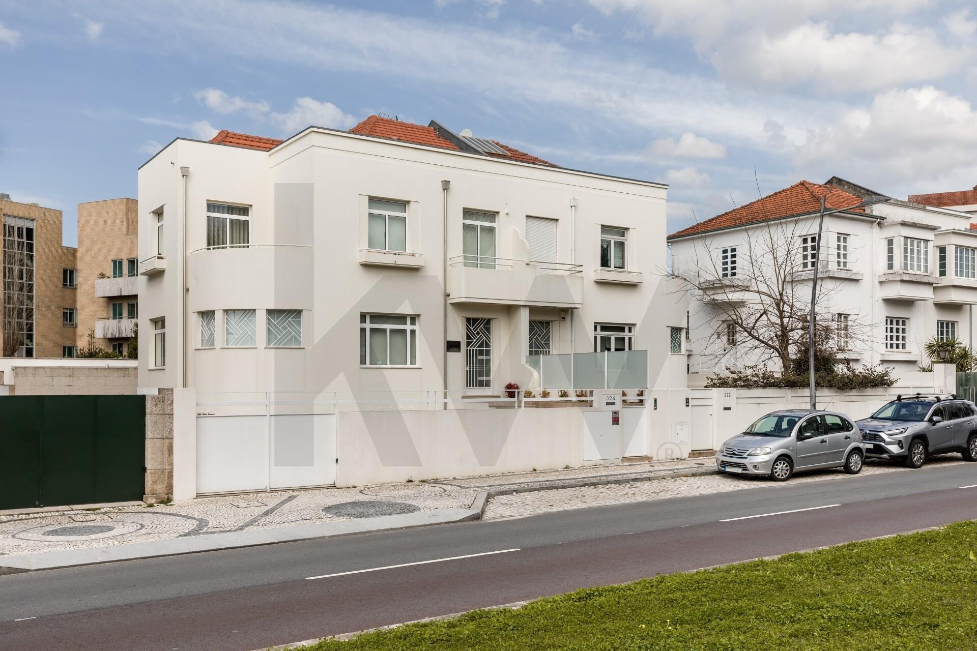 Moradia T5+ à Venda em Porto - Portugal - 1
