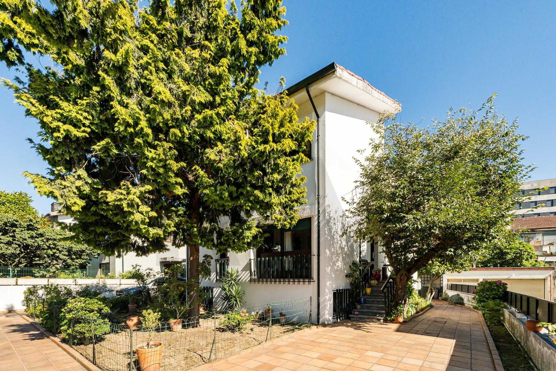 Moradia T5+ à Venda em Porto - Portugal - 1
