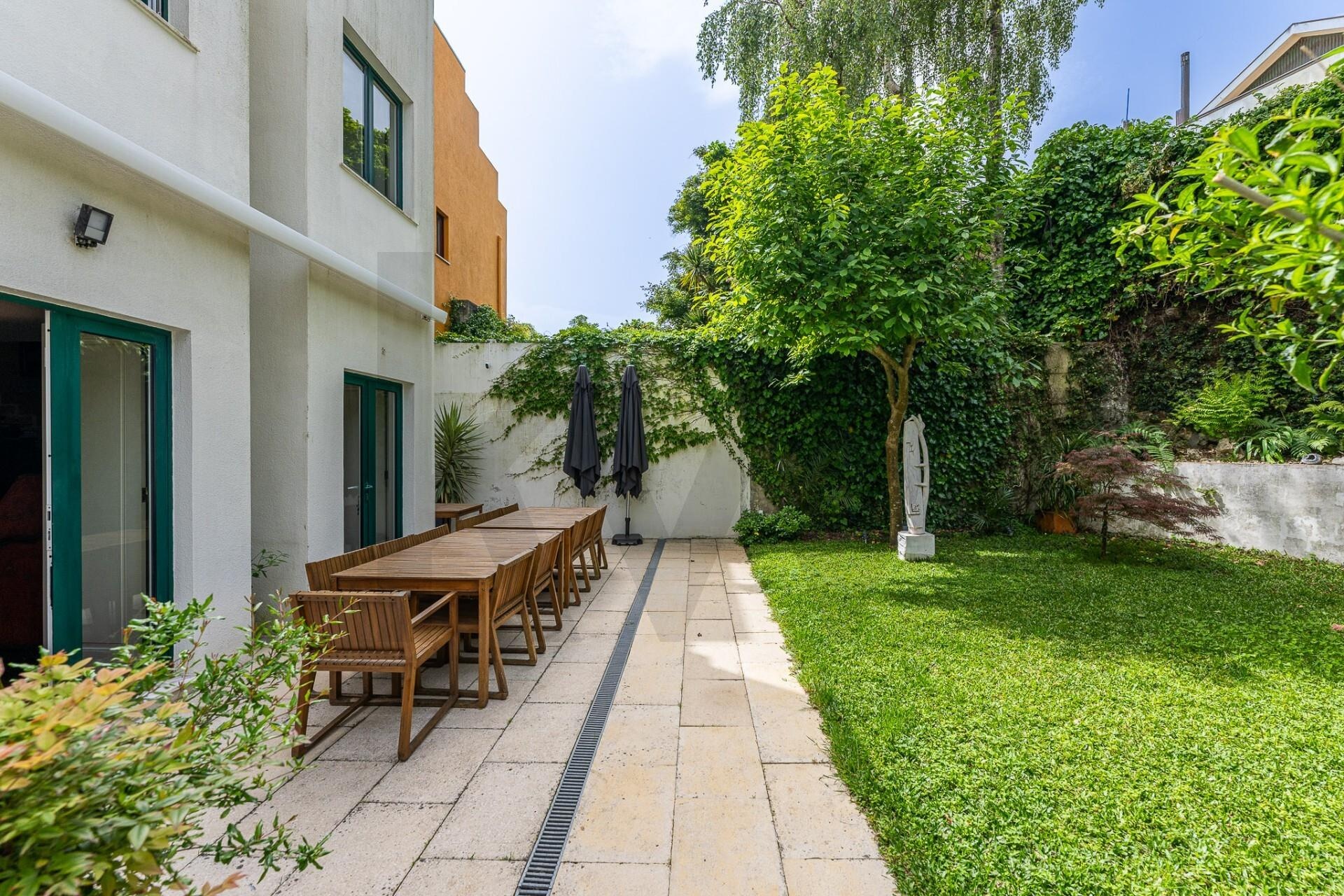 Moradia T5+ à Venda em Porto - Portugal - 1