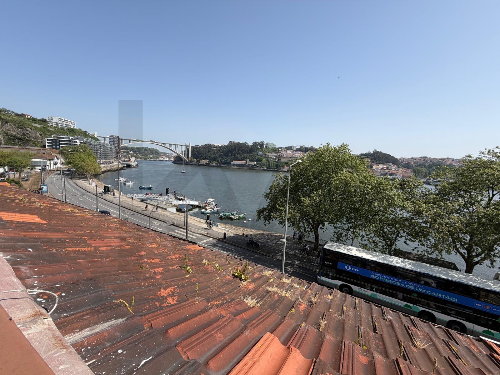 Moradia T5+ à Venda em Porto - Portugal - 5