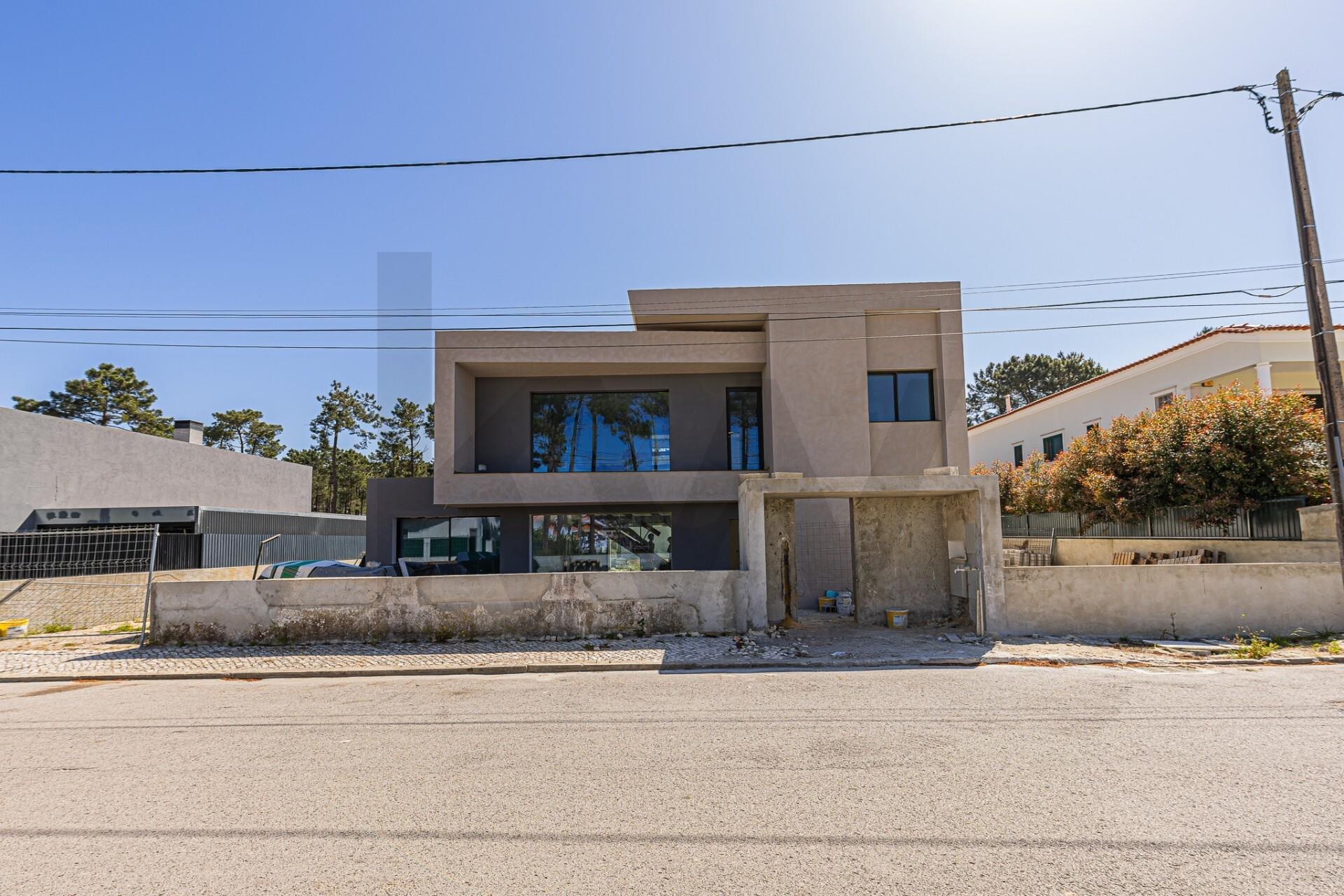 Moradia T5+ na Planta à Venda em Seixal - Portugal - 3