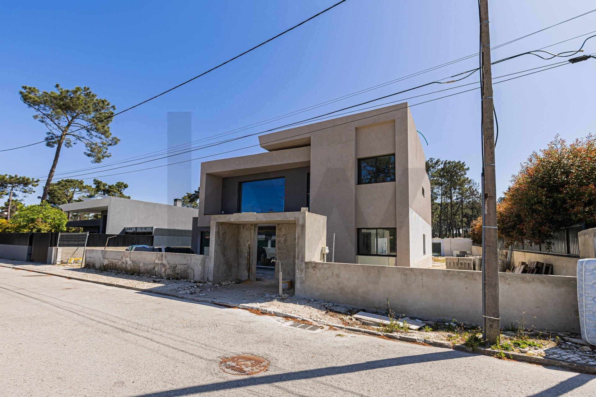 Moradia T5+ na Planta à Venda em Seixal - Portugal - 5