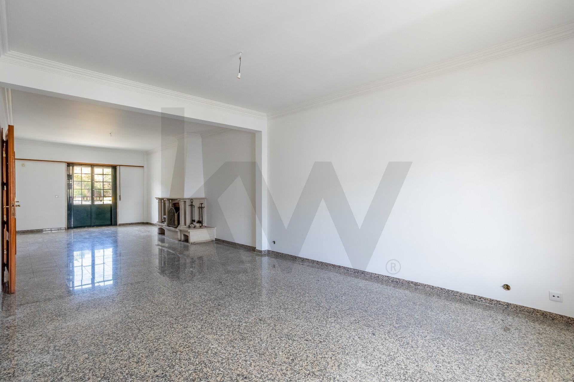 Moradia T5+ à Venda em Agualva-Cacém - Lisboa - Portugal - 4