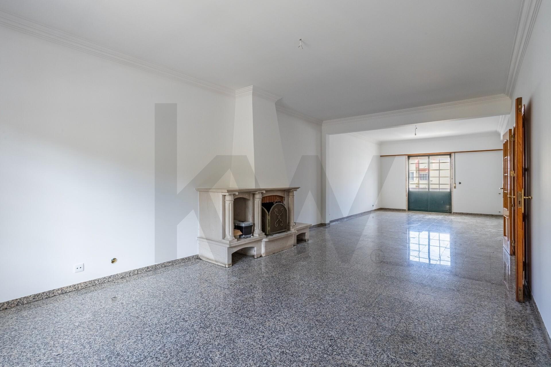 Moradia T5+ à Venda em Agualva-Cacém - Lisboa - Portugal - 5