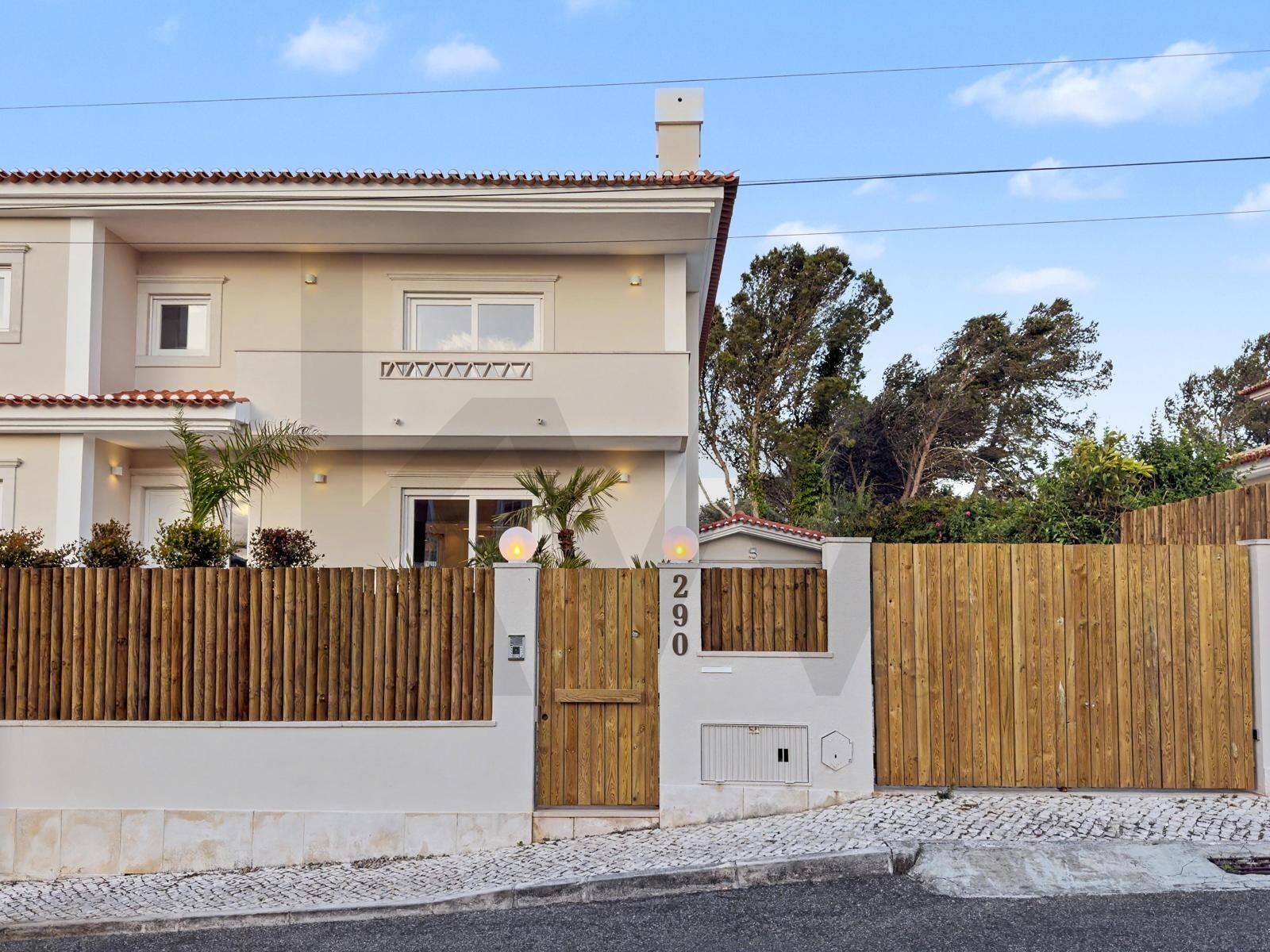 Moradia T5+ à Venda em Alcabideche - Lisboa - Portugal - 4