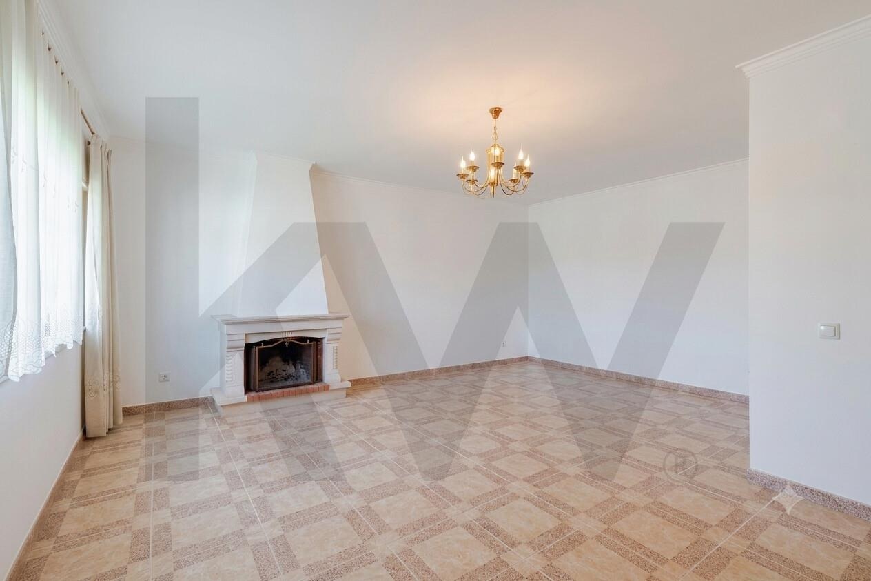 Moradia T5+ à Venda em Almada - Setúbal - Portugal - 4