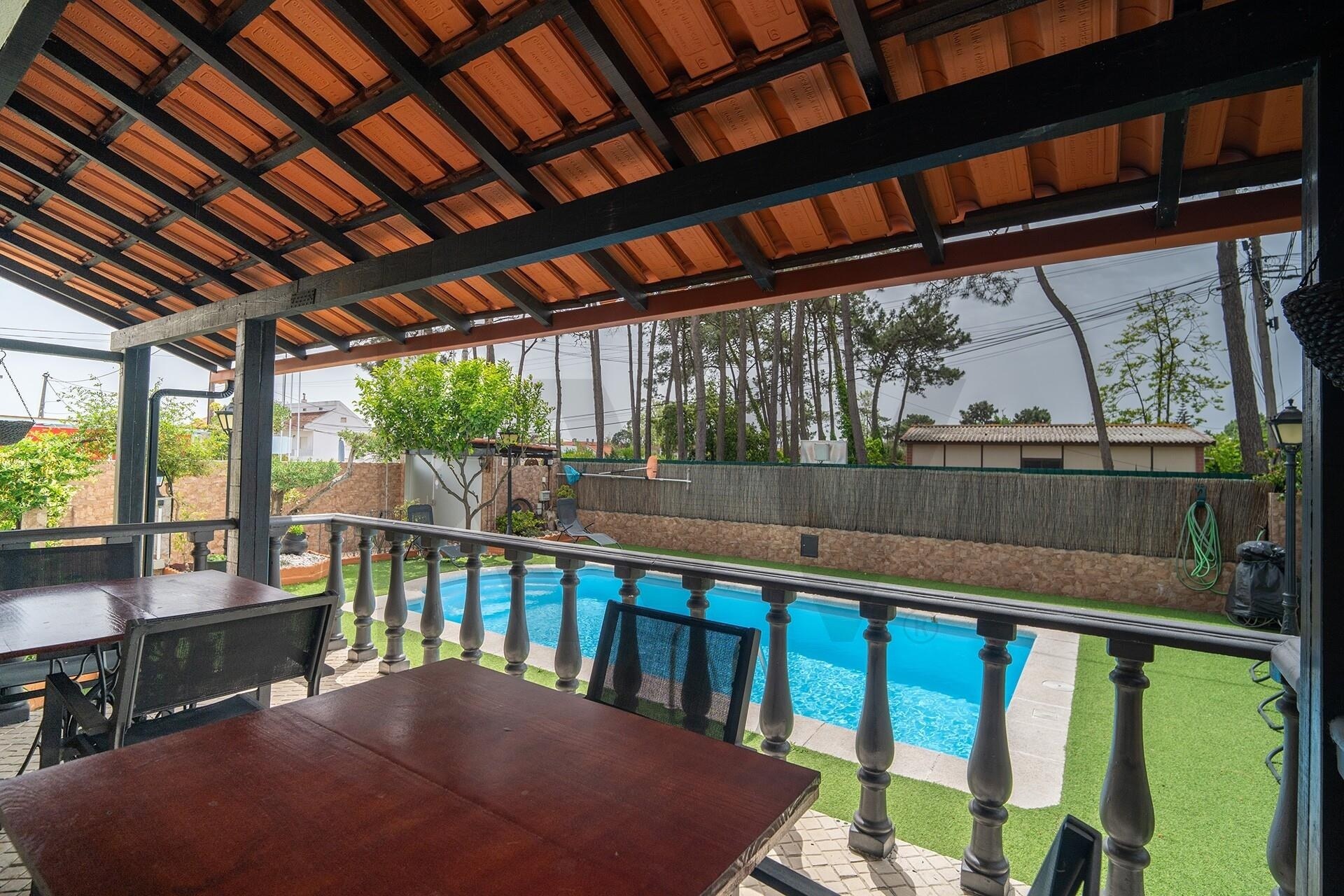 Moradia T5+ à Venda em Almada - Setúbal - Portugal - 3