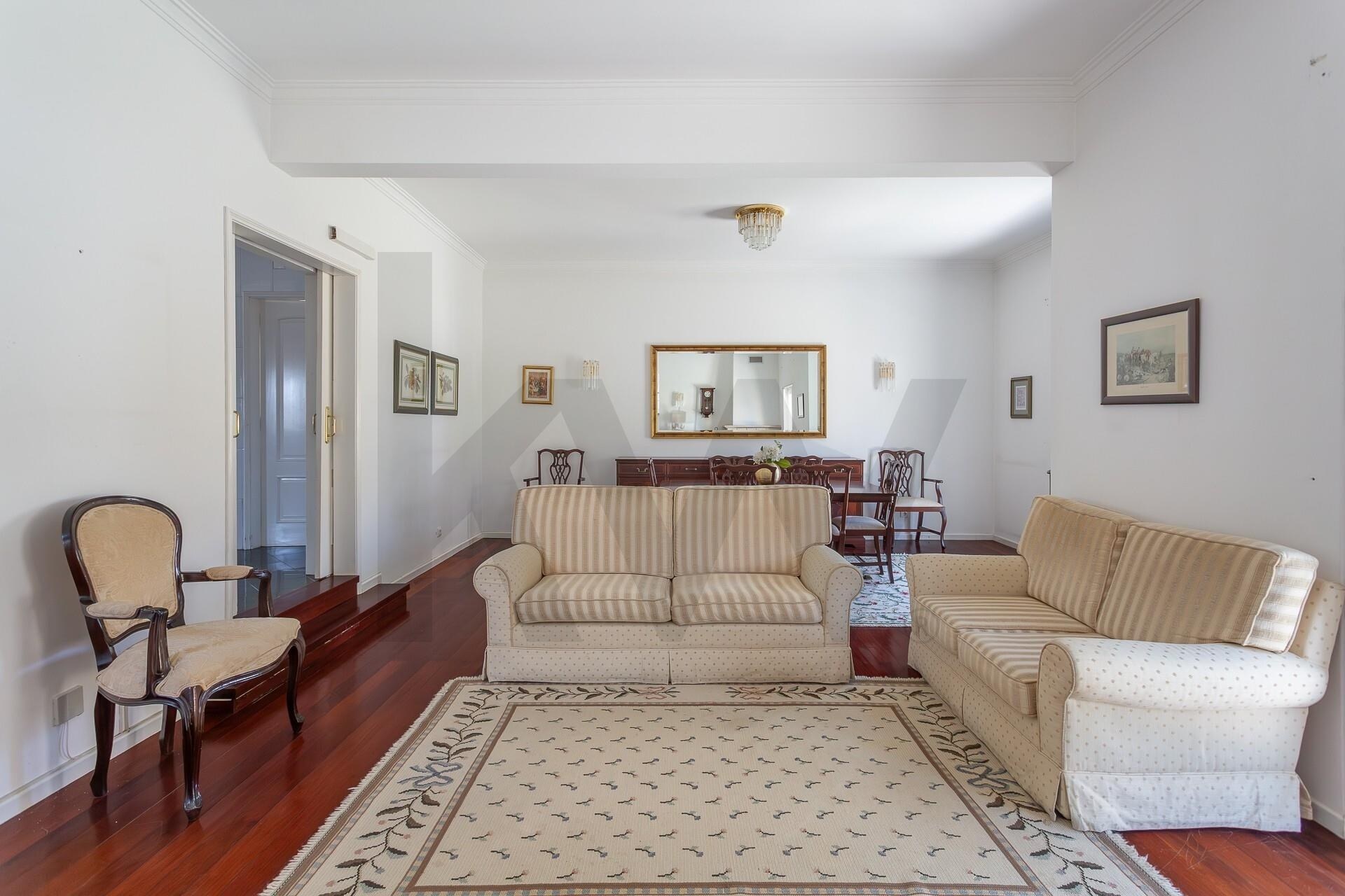 Moradia T5+ à Venda em Almada - Setúbal - Portugal - 5