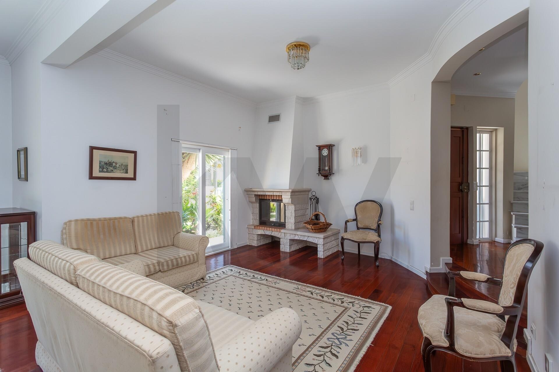 Moradia T5+ à Venda em Almada - Setúbal - Portugal - 8