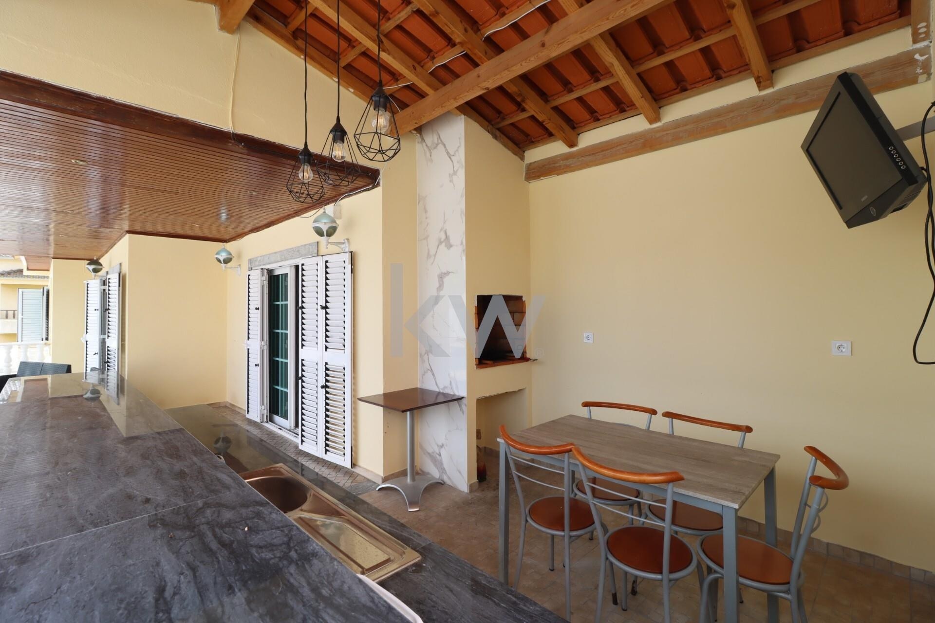 Moradia T5+ à Venda em Almada - Setúbal - Portugal - 4