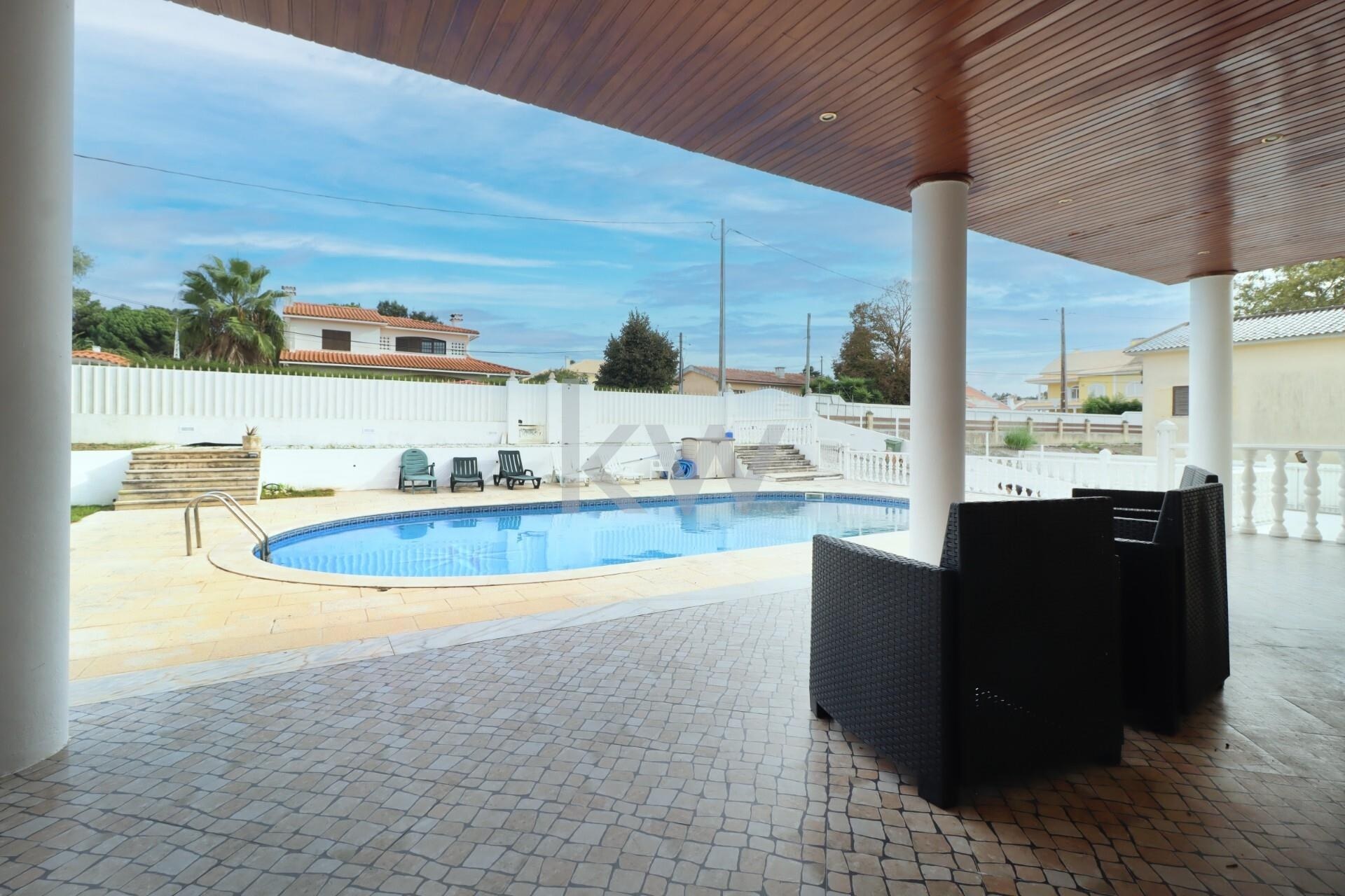 Moradia T5+ à Venda em Almada - Setúbal - Portugal - 5