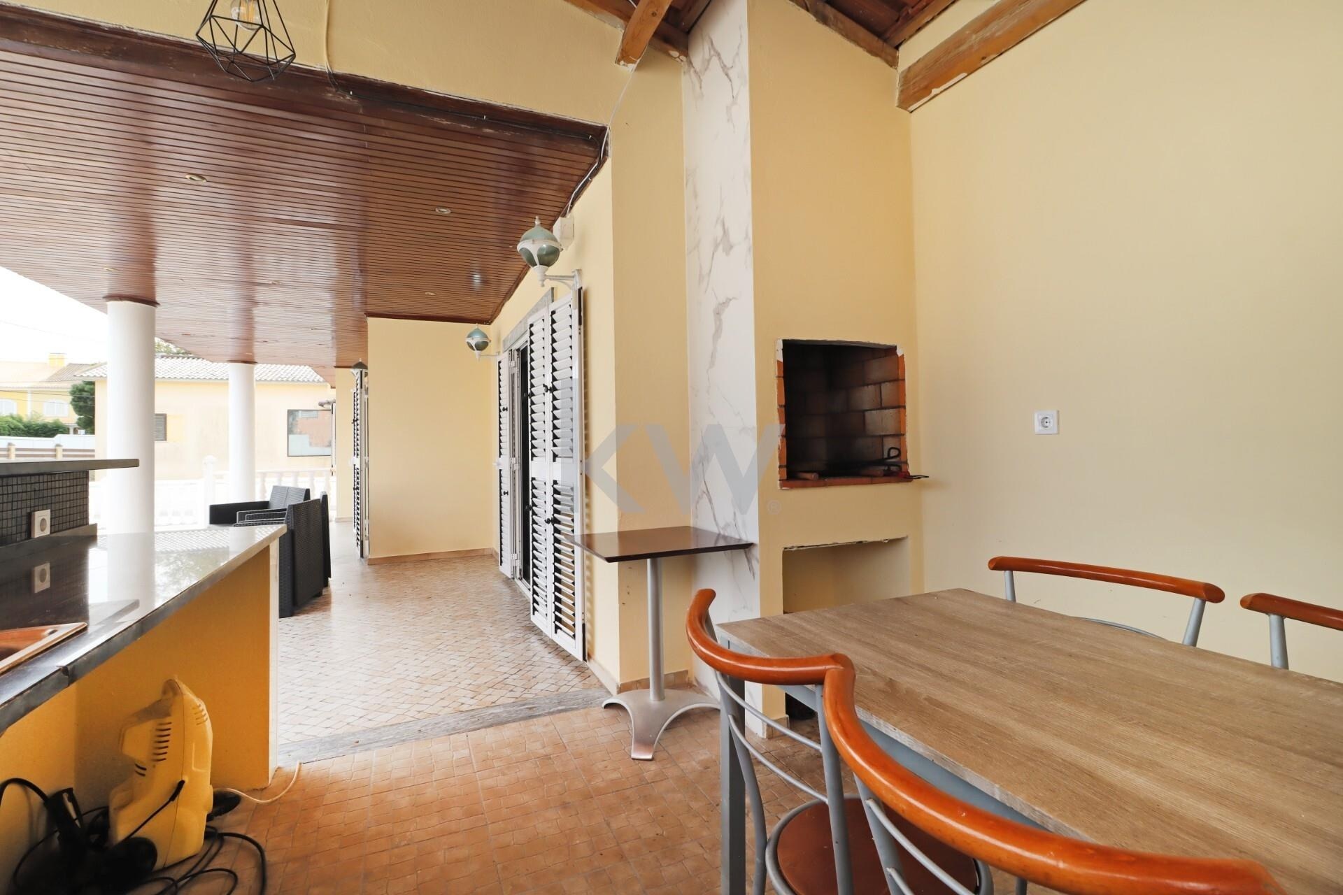 Moradia T5+ à Venda em Almada - Setúbal - Portugal - 7