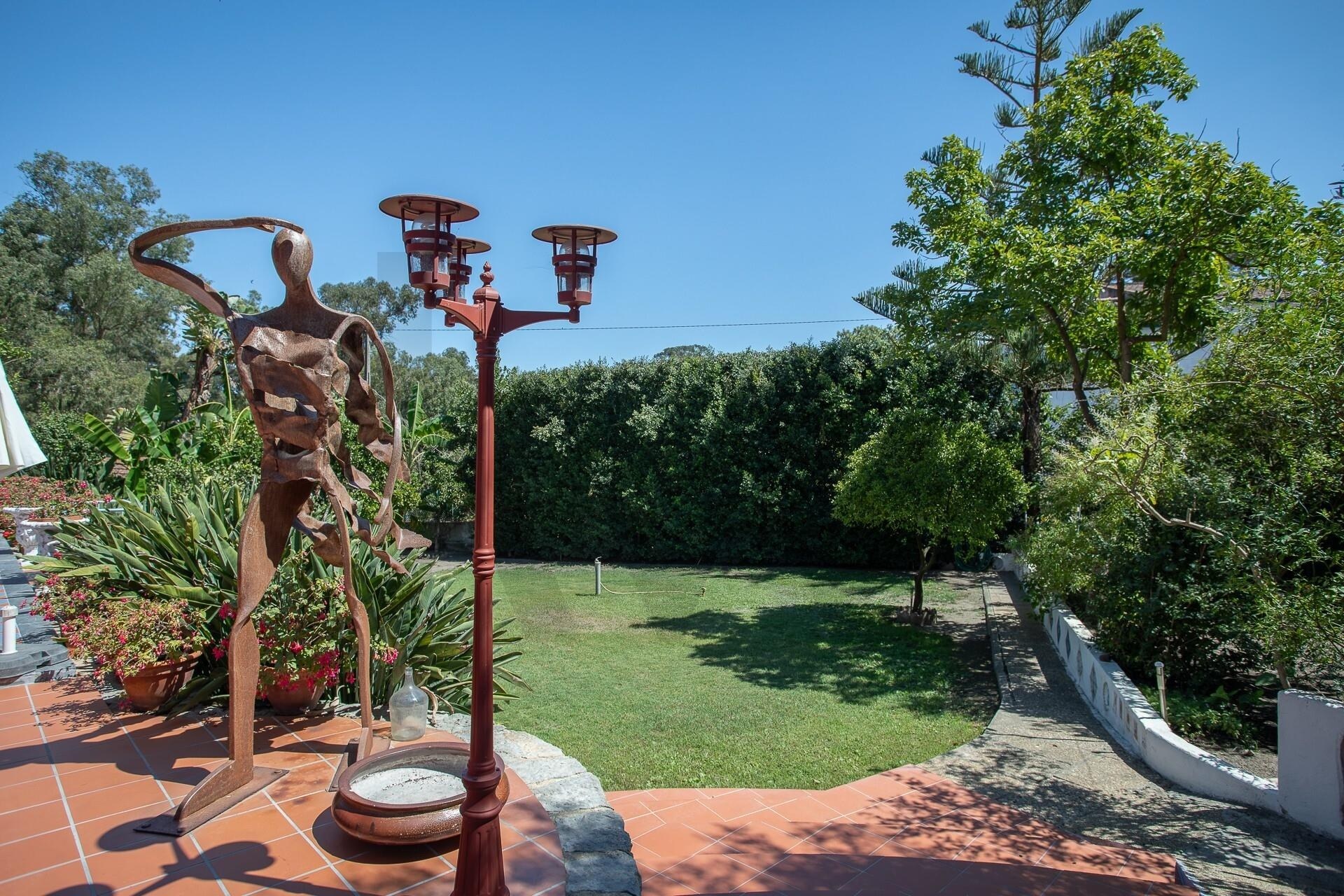 Moradia T5+ à Venda em Almada - Setúbal - Portugal - 2