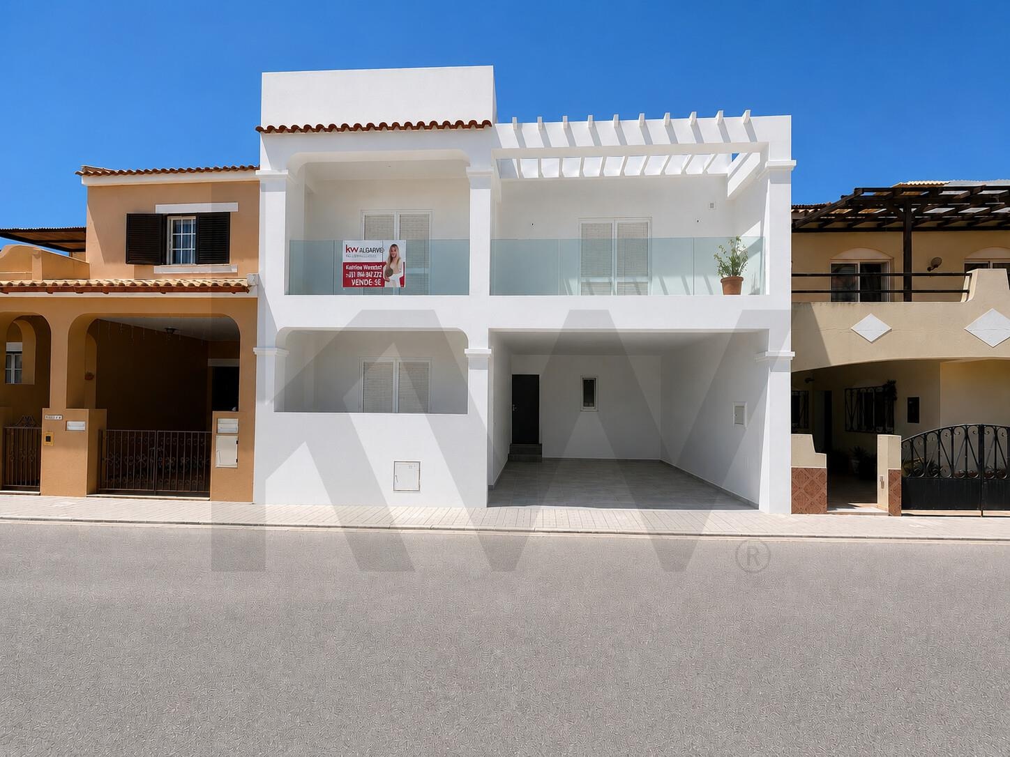 Moradia T5+ à Venda em Alvor - Algarve - Portugal - 1