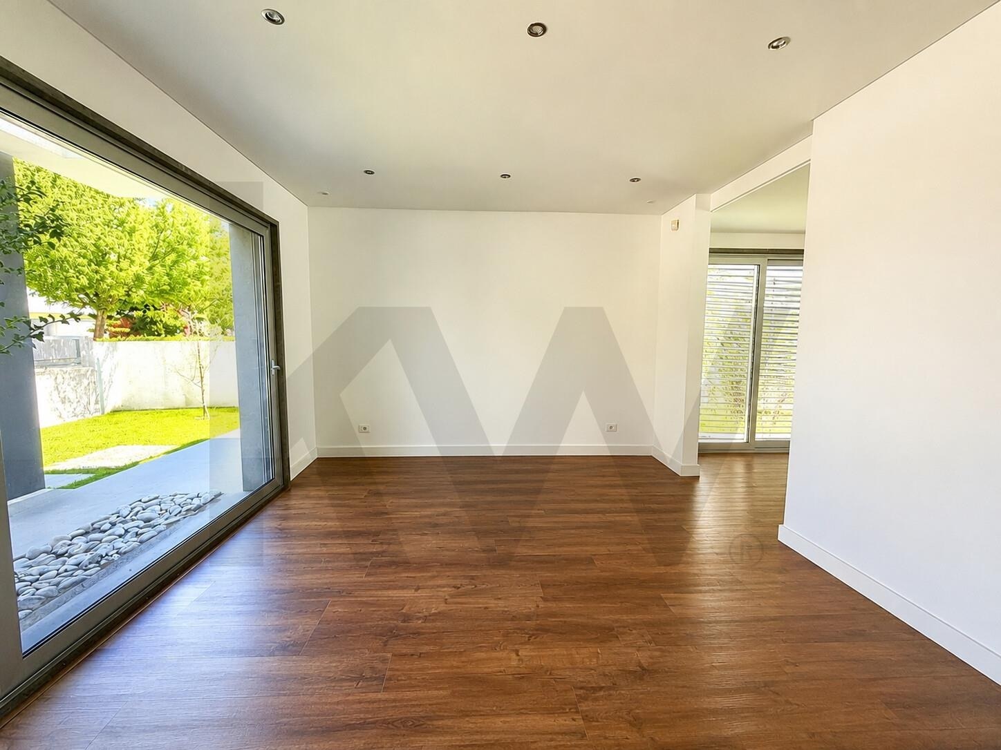 Moradia T5+ à Venda em Barreiro - Setúbal - Portugal - 8