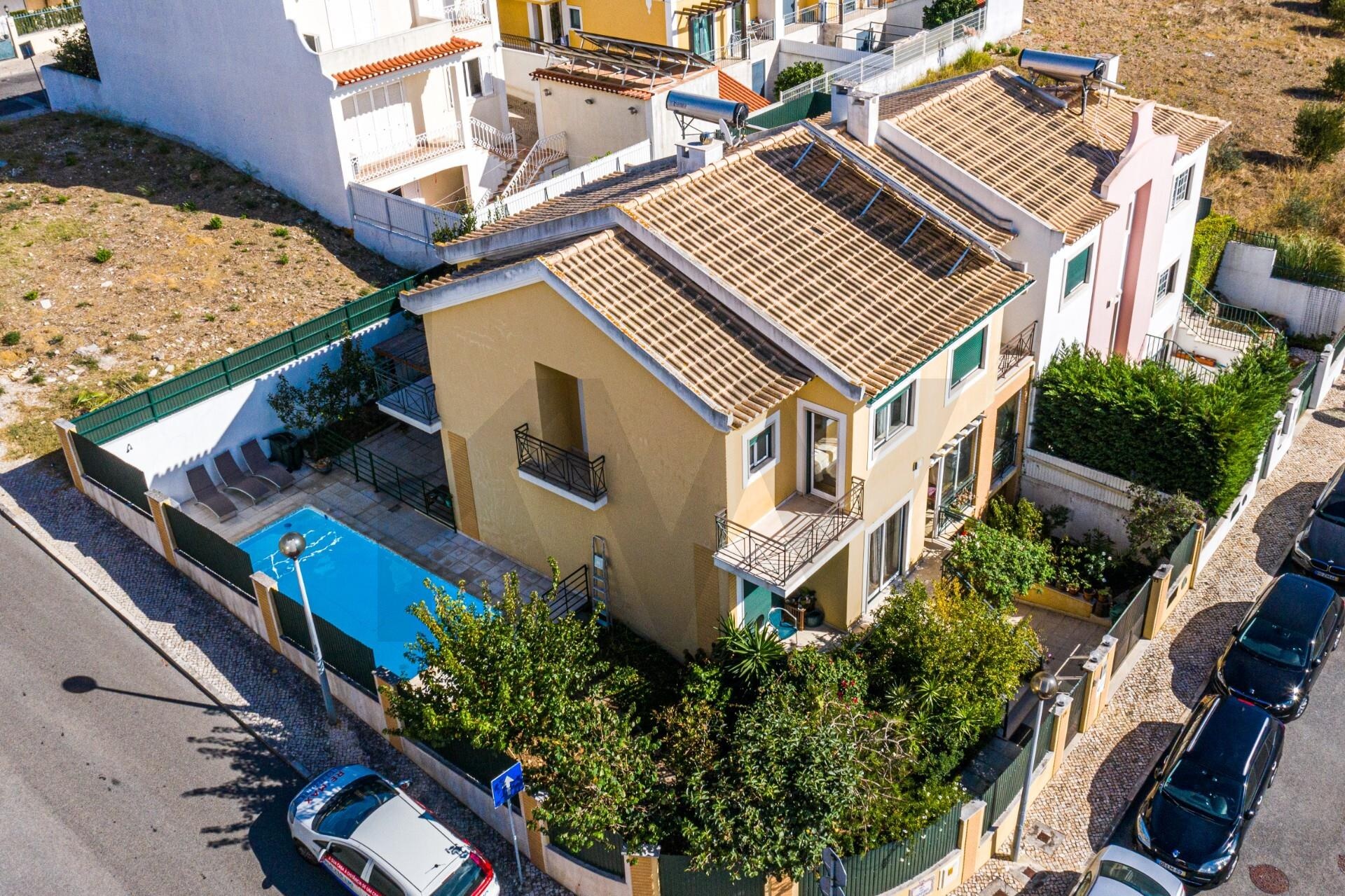 Moradia T5+ à Venda em Carcavelos - Lisboa - Portugal - 1
