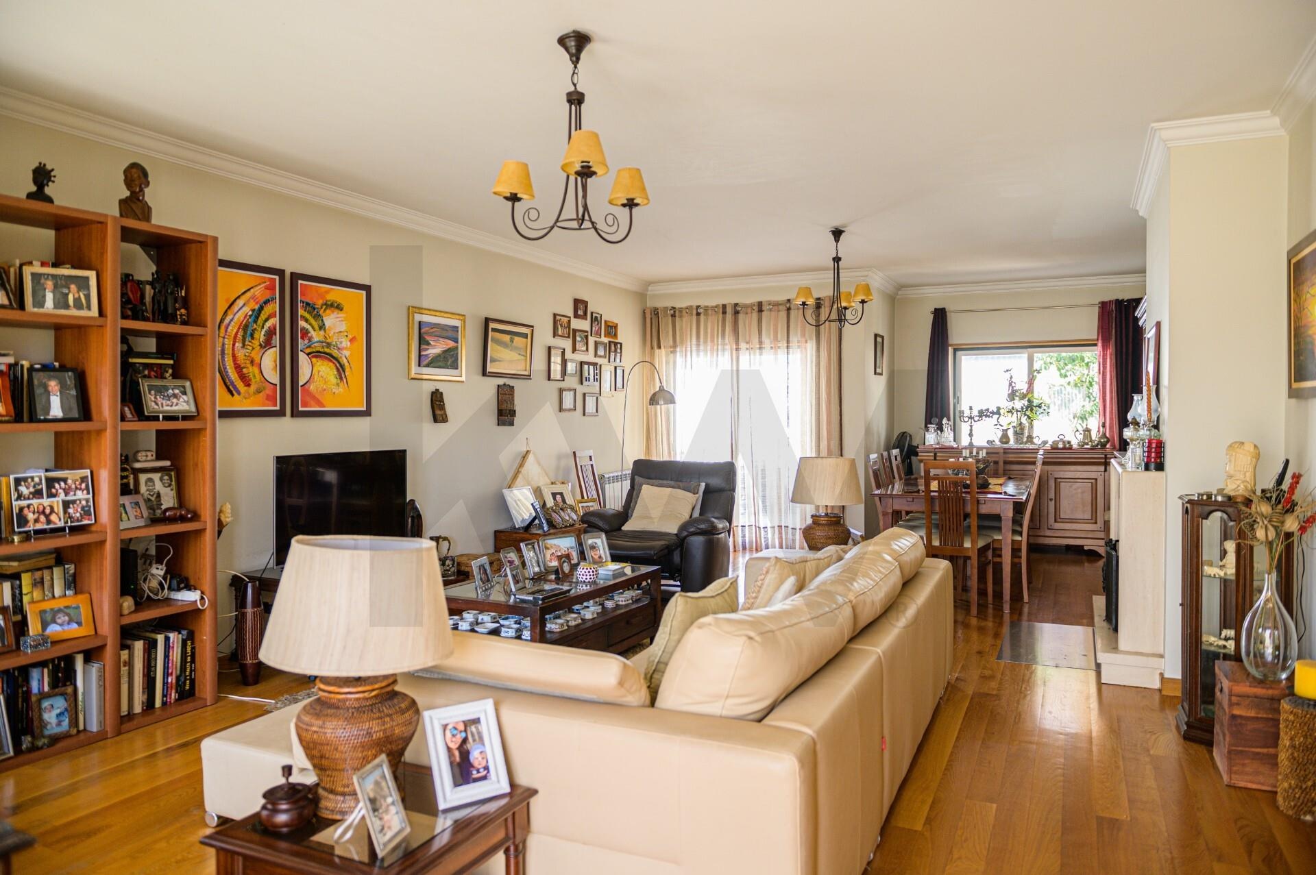 Moradia T5+ à Venda em Carcavelos - Lisboa - Portugal - 8