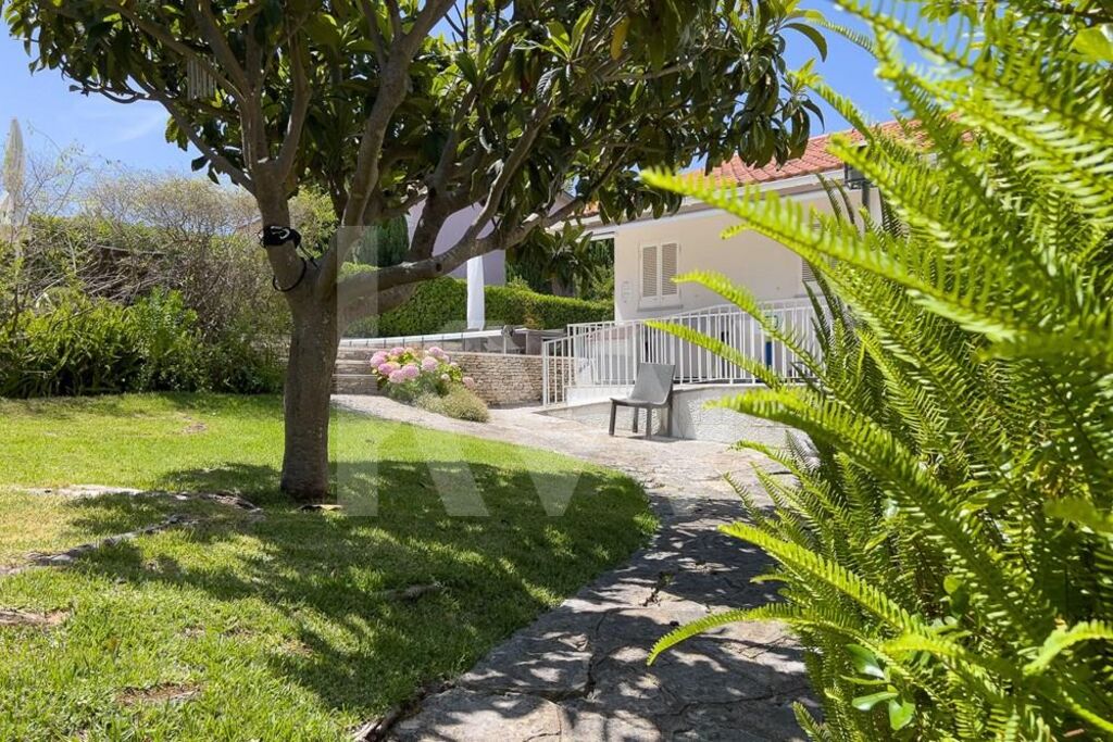 Moradia T5+ à Venda em Cascais - Lisboa - Portugal - 2