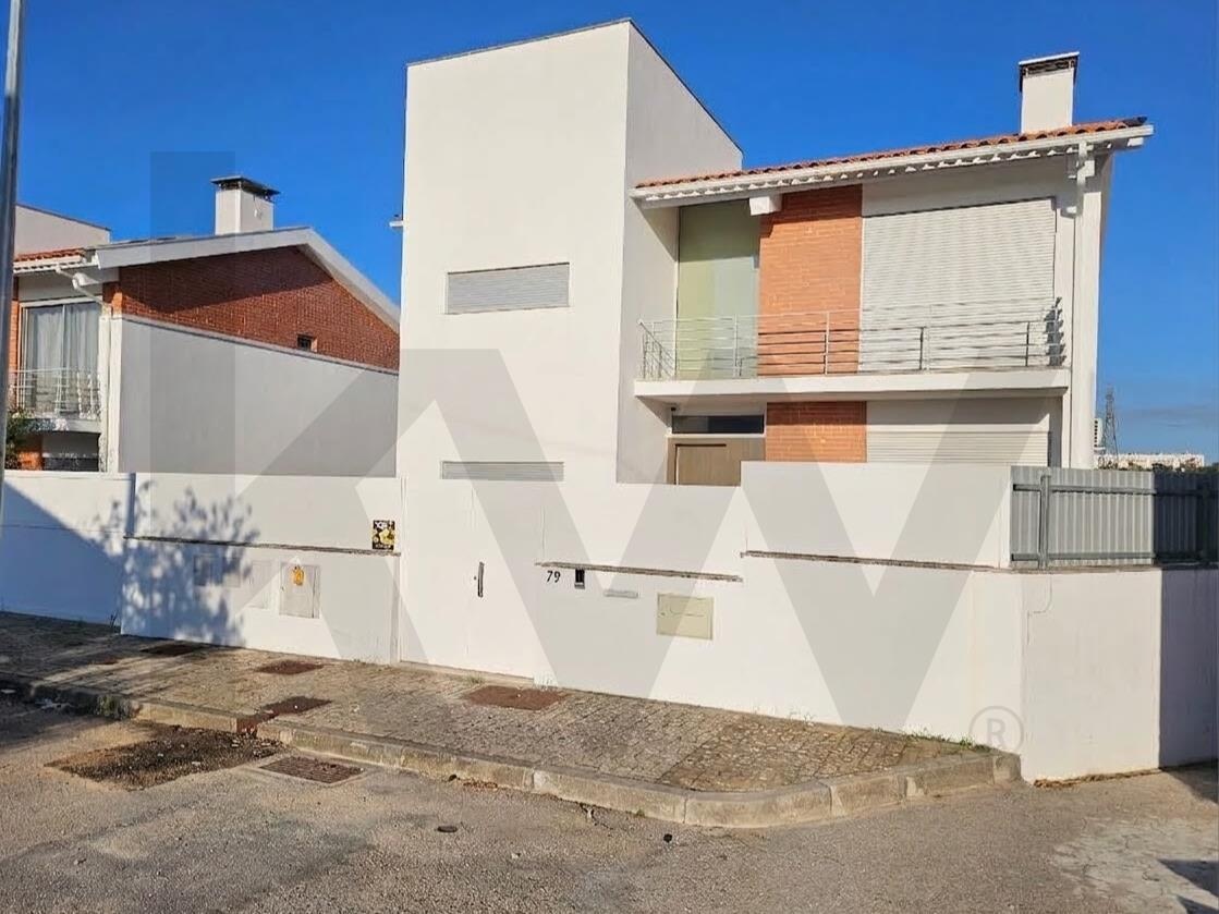 Moradia T5+ à Venda em Coimbra - Coimbra - Portugal - 2