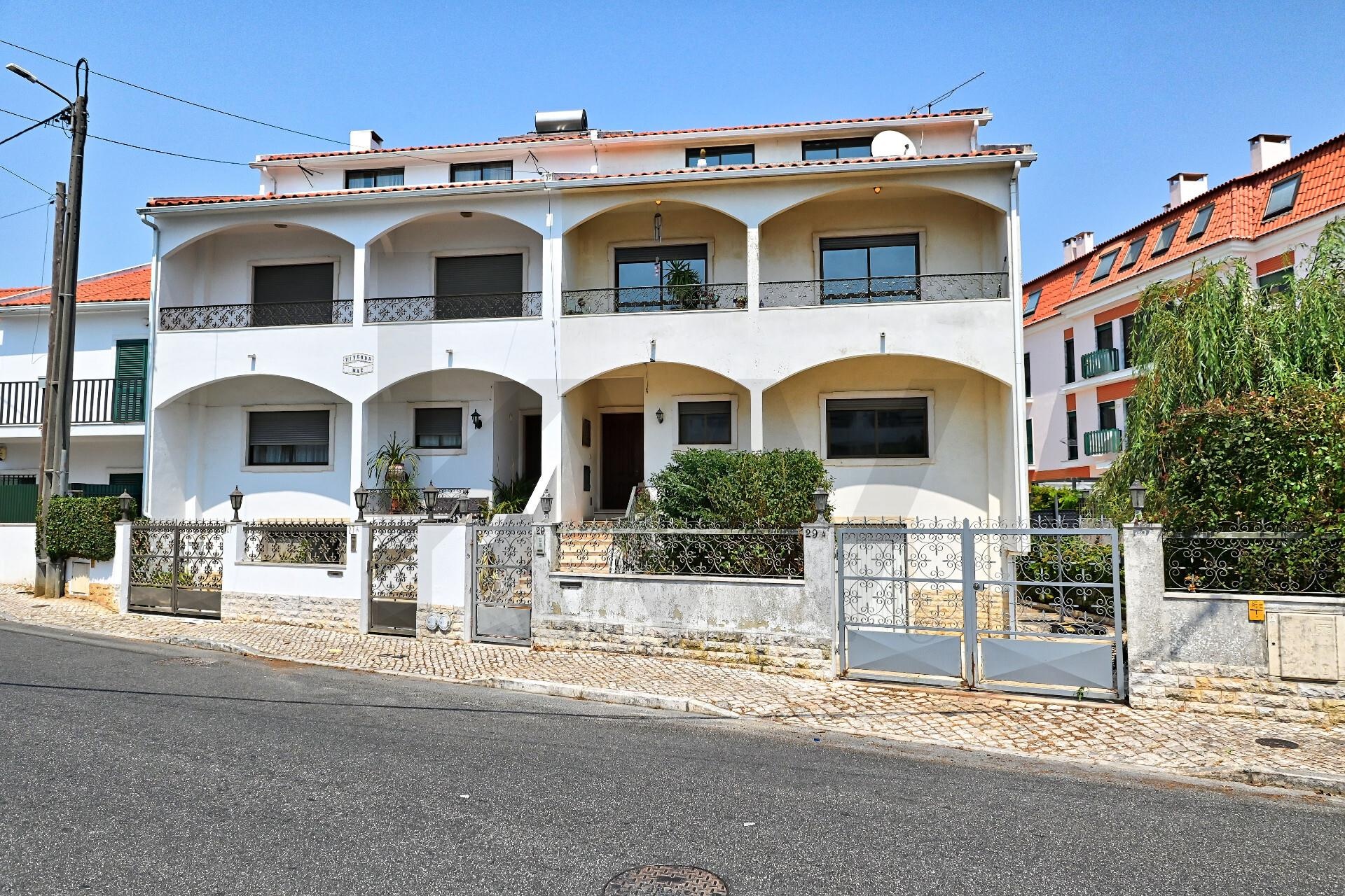 Moradia T5+ à Venda em Mem Martins - Lisboa - Portugal - 1