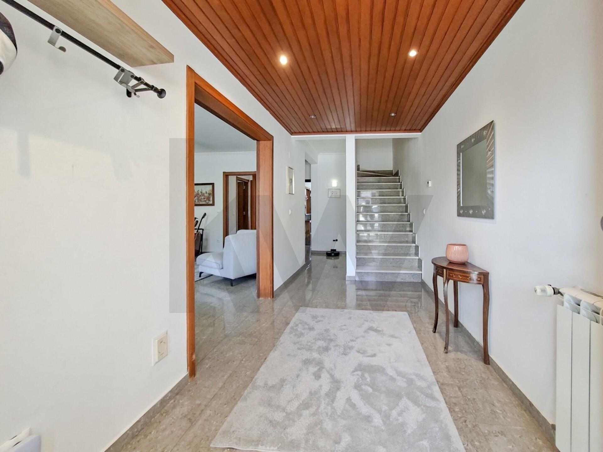 Moradia T5+ à Venda em Mem Martins - Lisboa - Portugal - 3