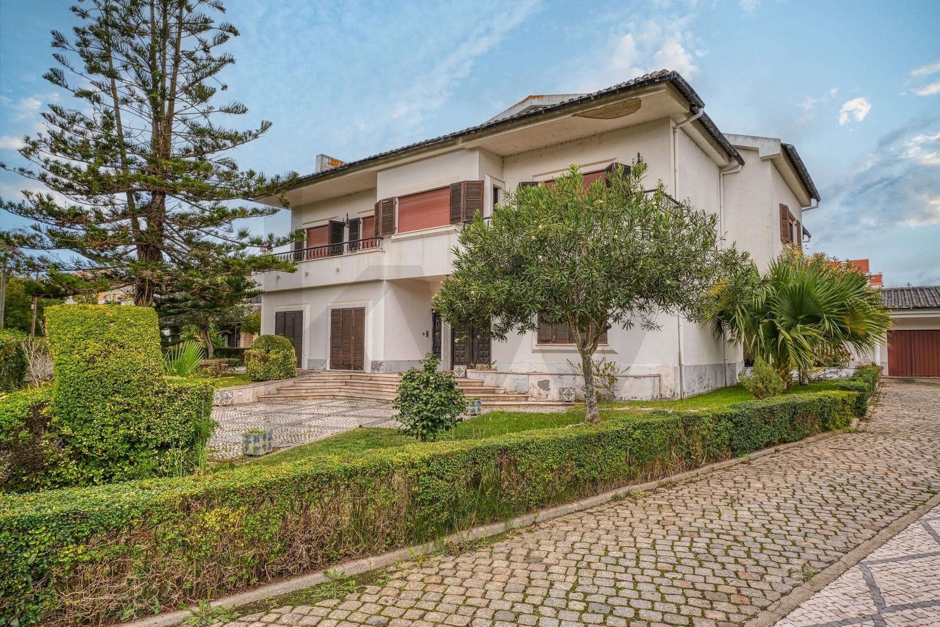 Moradia T5+ à Venda em Montijo - Setúbal - Portugal - 1