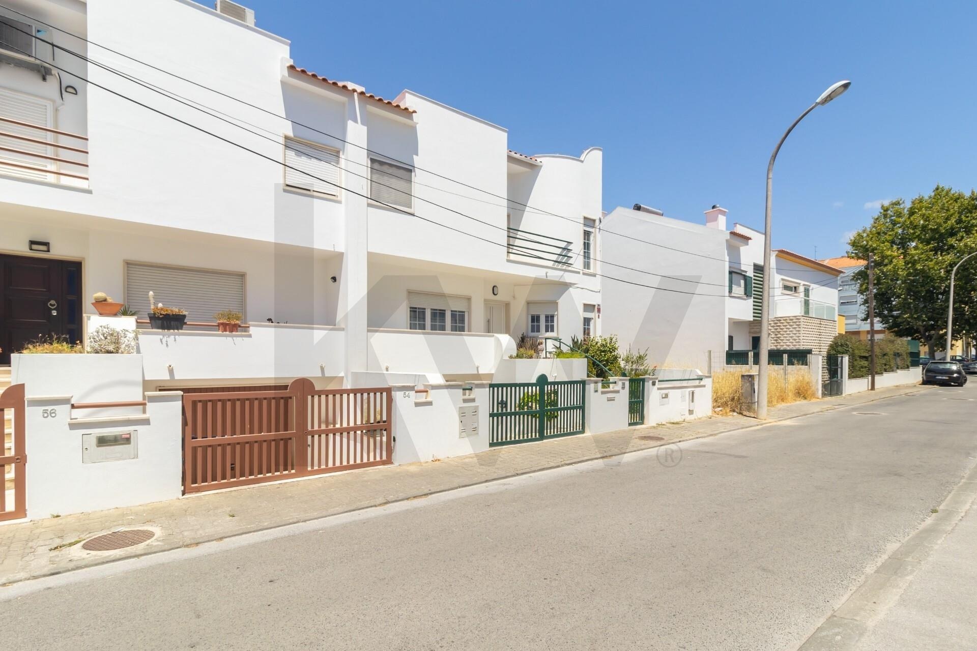 Moradia T5+ à Venda em Montijo - Setúbal - Portugal - 2