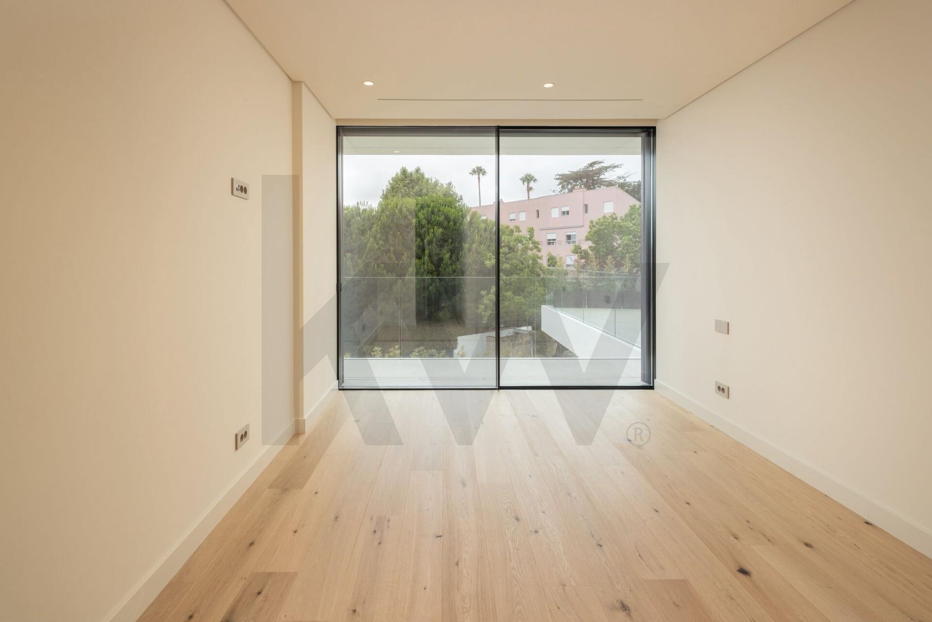 Moradia T5 à Venda em Oeiras - Lisboa - Portugal - 6