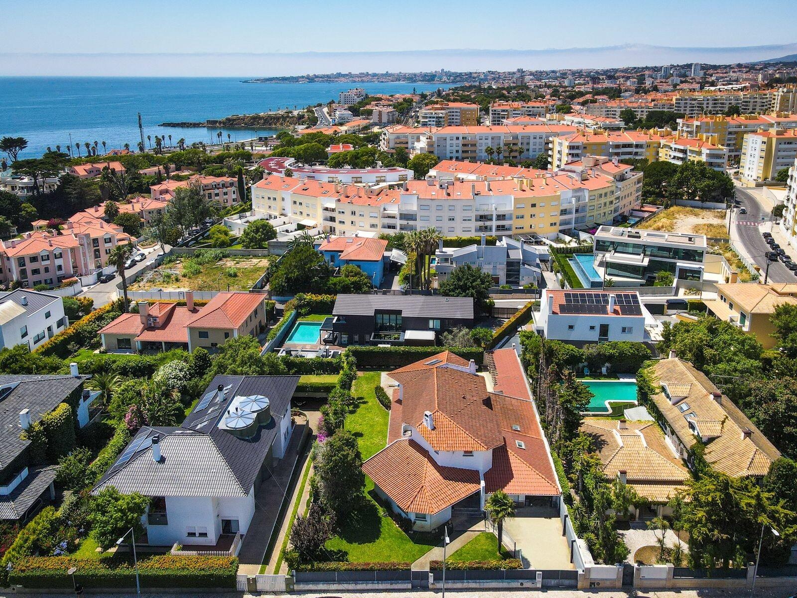 Moradia T5+ à Venda em Parede - Lisboa - Portugal - 2