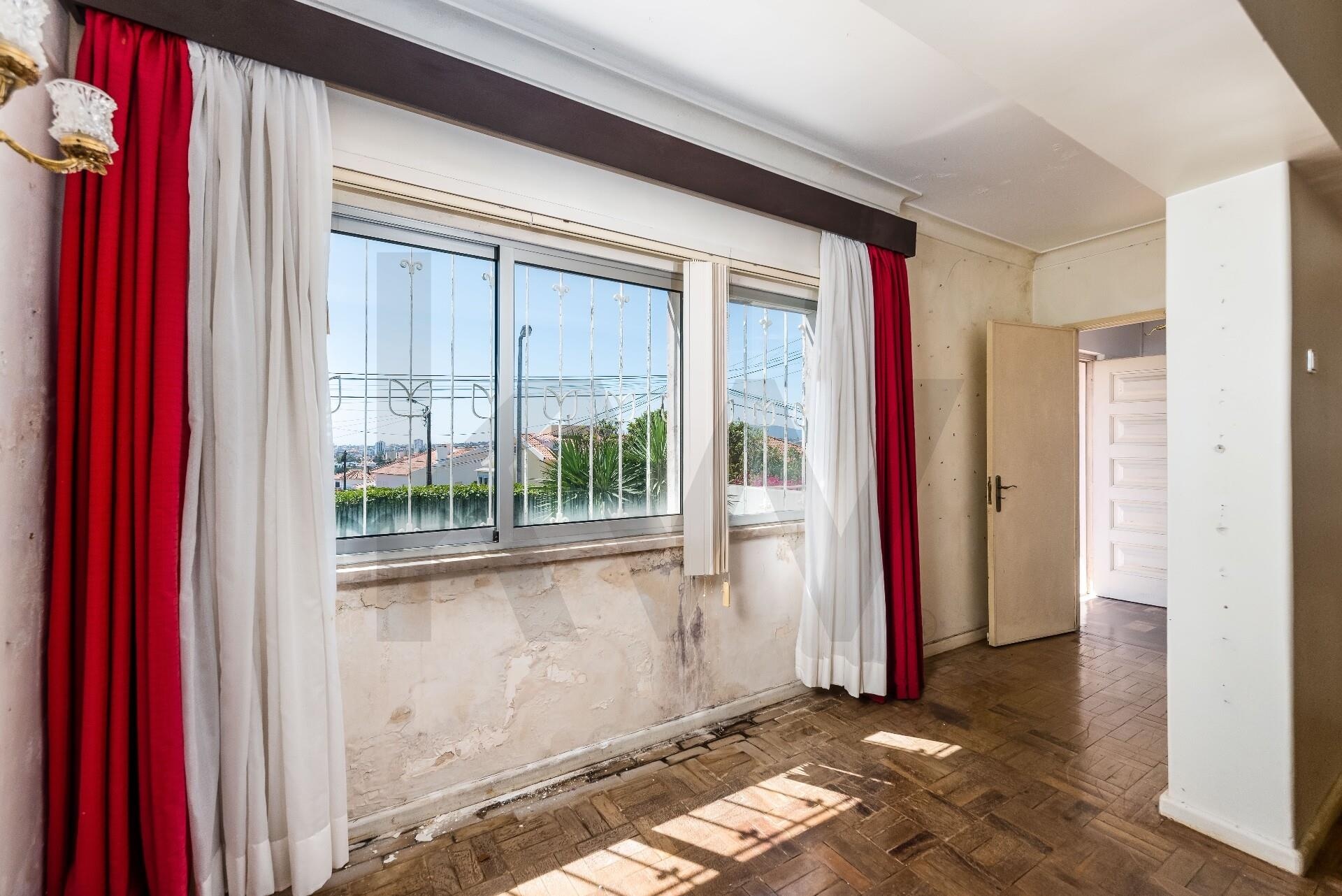 Moradia T5+ à Venda em Parede - Lisboa - Portugal - 5