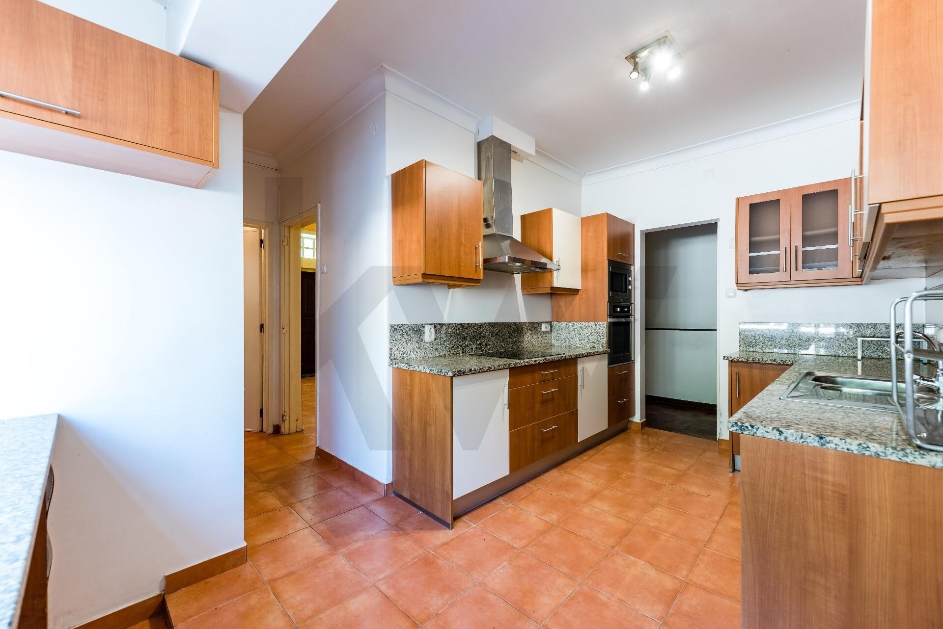Moradia T5+ à Venda em Parede - Lisboa - Portugal - 7