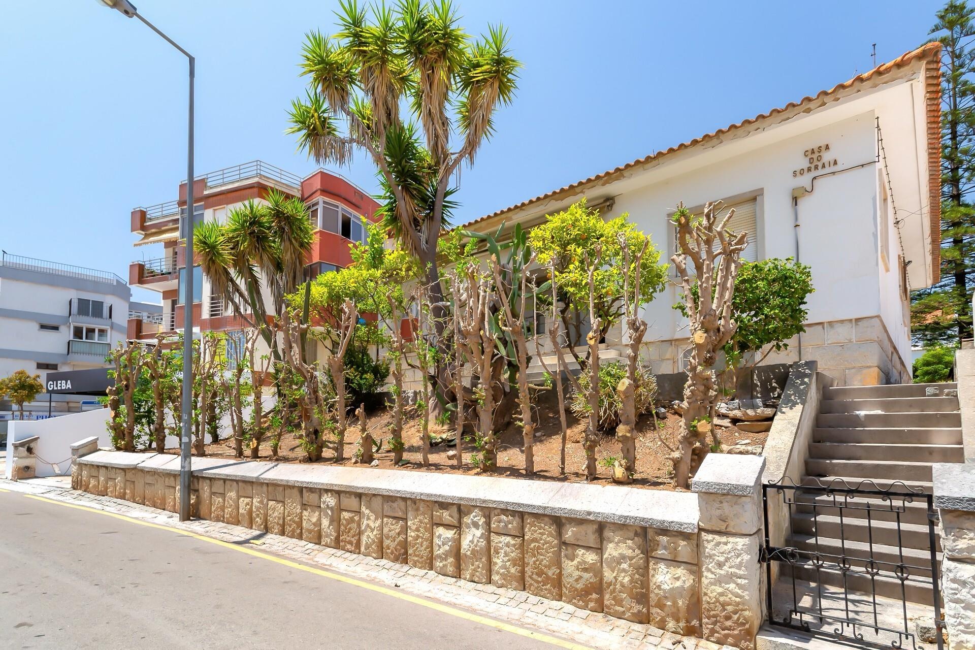 Moradia T5+ à Venda em Parede - Lisboa - Portugal - 1