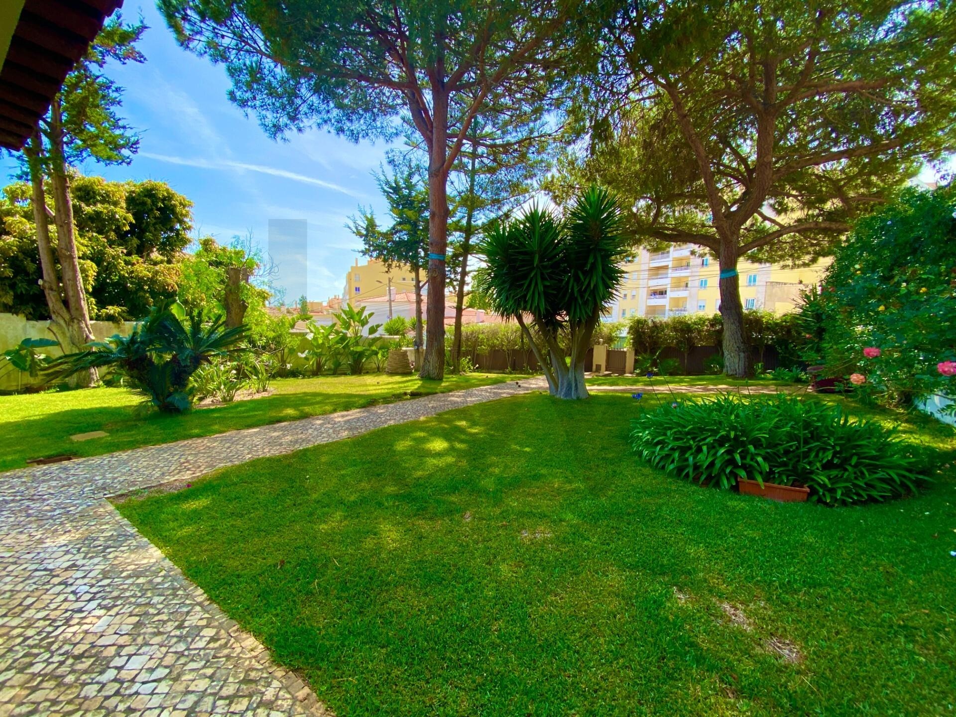 Moradia T5+ à Venda em Parede - Lisboa - Portugal - 8