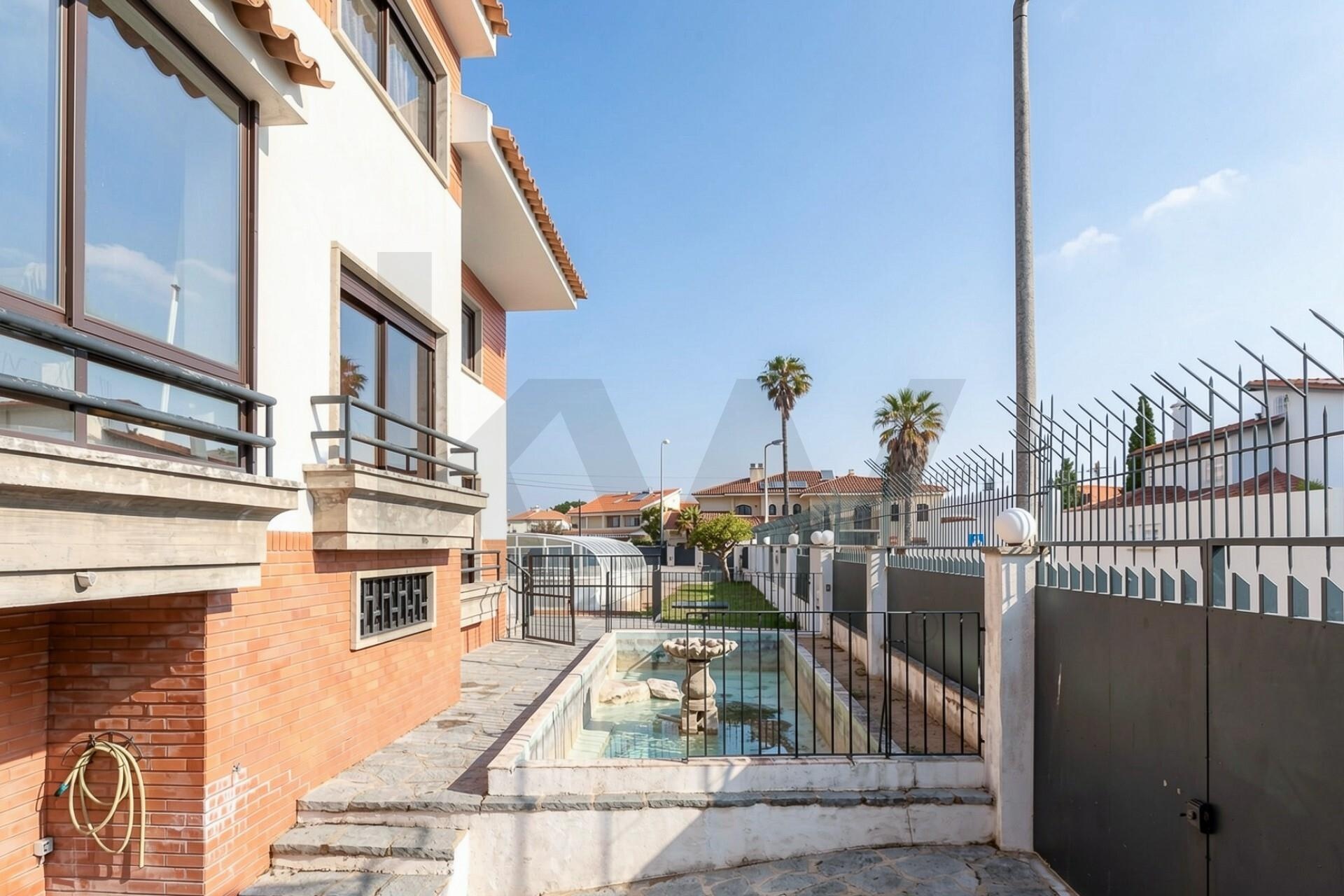 Moradia T5+ à Venda em Parede - Lisboa - Portugal - 5