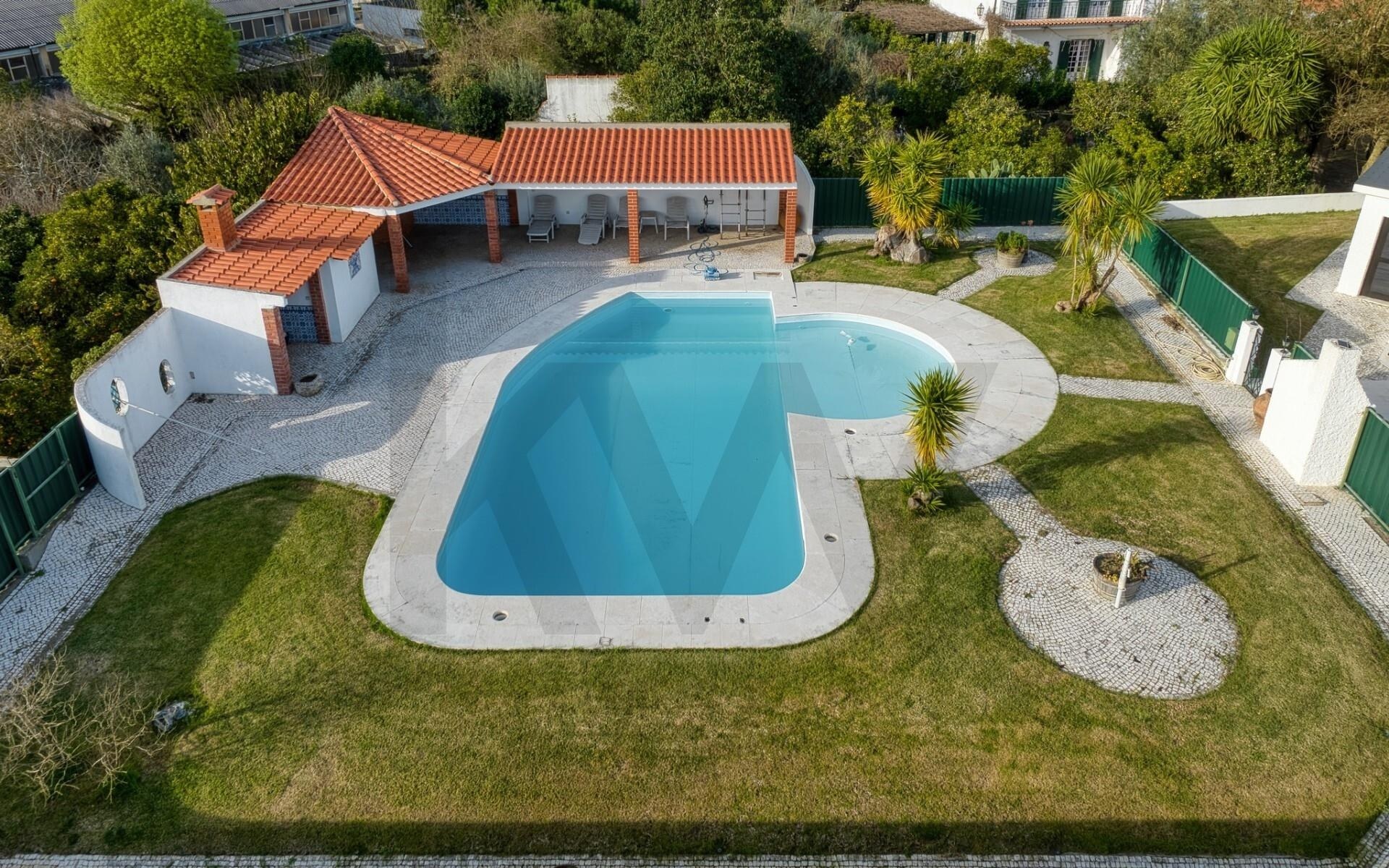 Moradia T5+ à Venda em Santarém - Portugal - 1