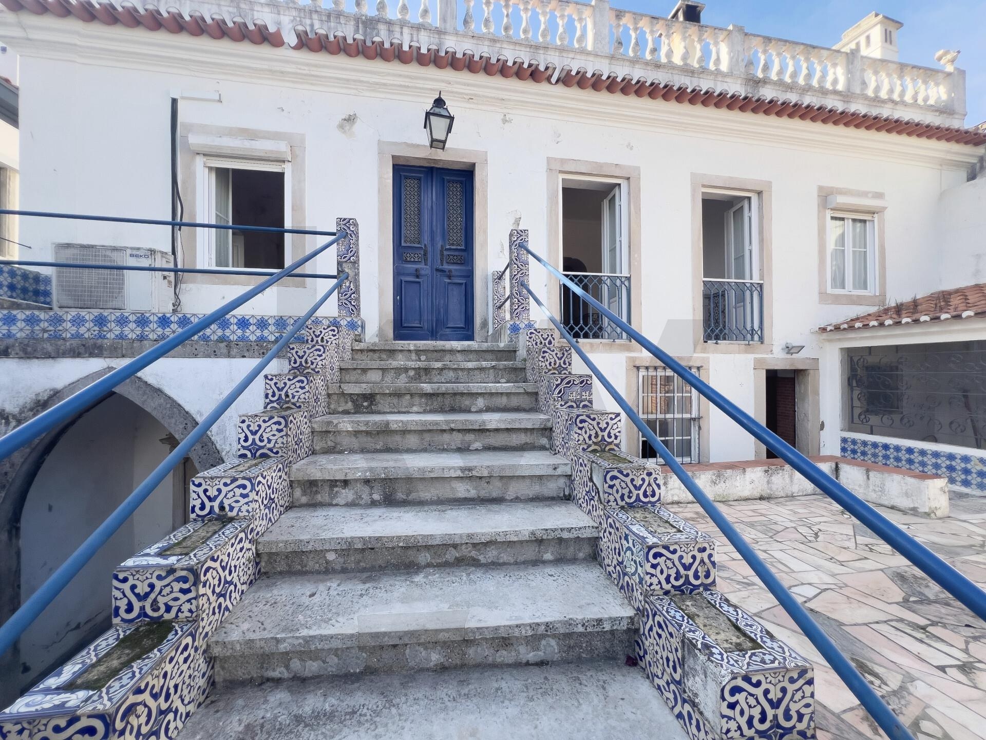 Moradia T5+ à Venda em Santarém - Portugal - 1