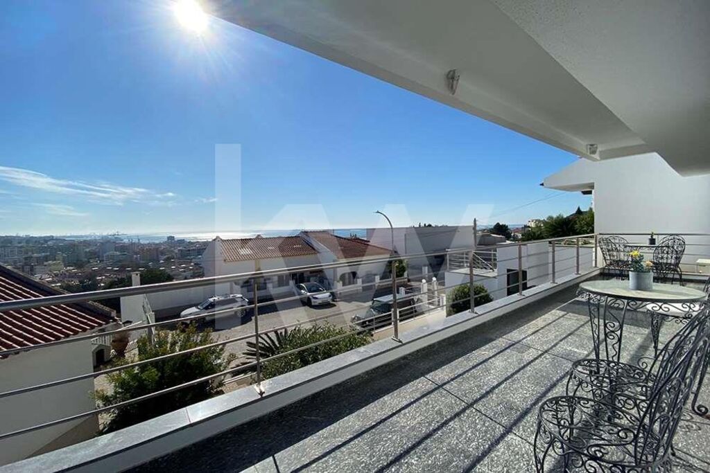 Moradia T5+ à Venda em Setúbal - Portugal - 4