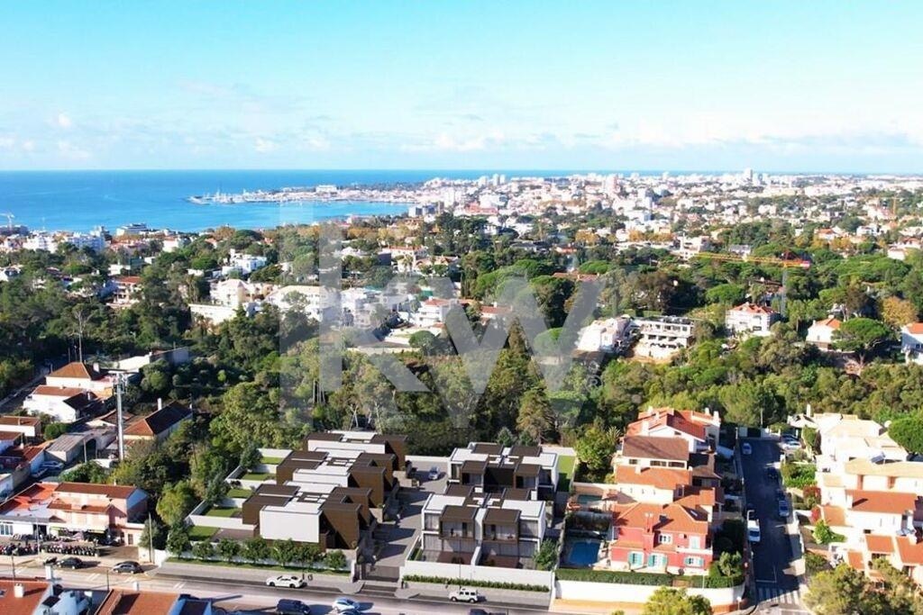 Moradia T5+ na Planta à Venda em Estoril - Lisboa - Portugal - 5