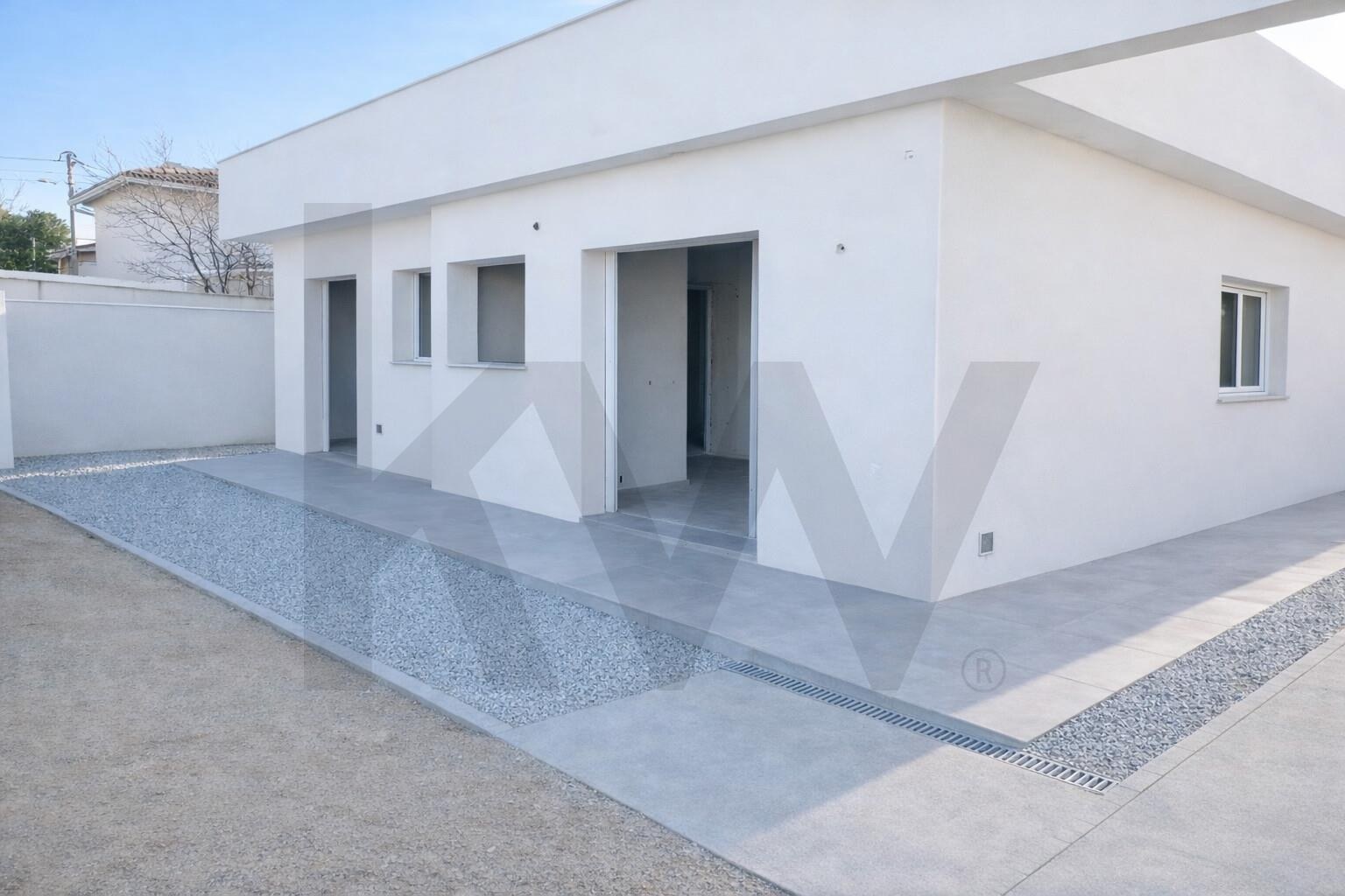 Moradia T5+ na Planta à Venda em Setúbal - Portugal - 2