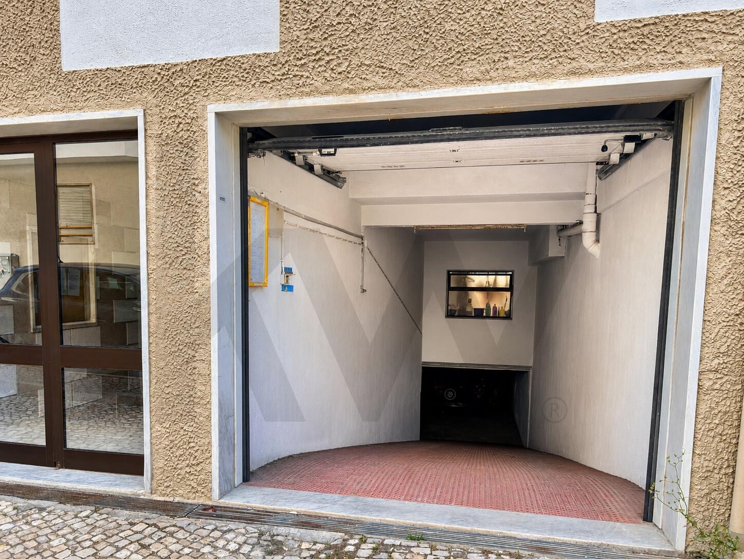Parqueamento  à Venda em Almada - Setúbal - Portugal - 6