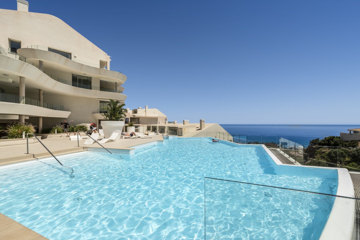 Ático de 3 Dormitorios en Venta en Benalmádena, Costa del Sol - 2