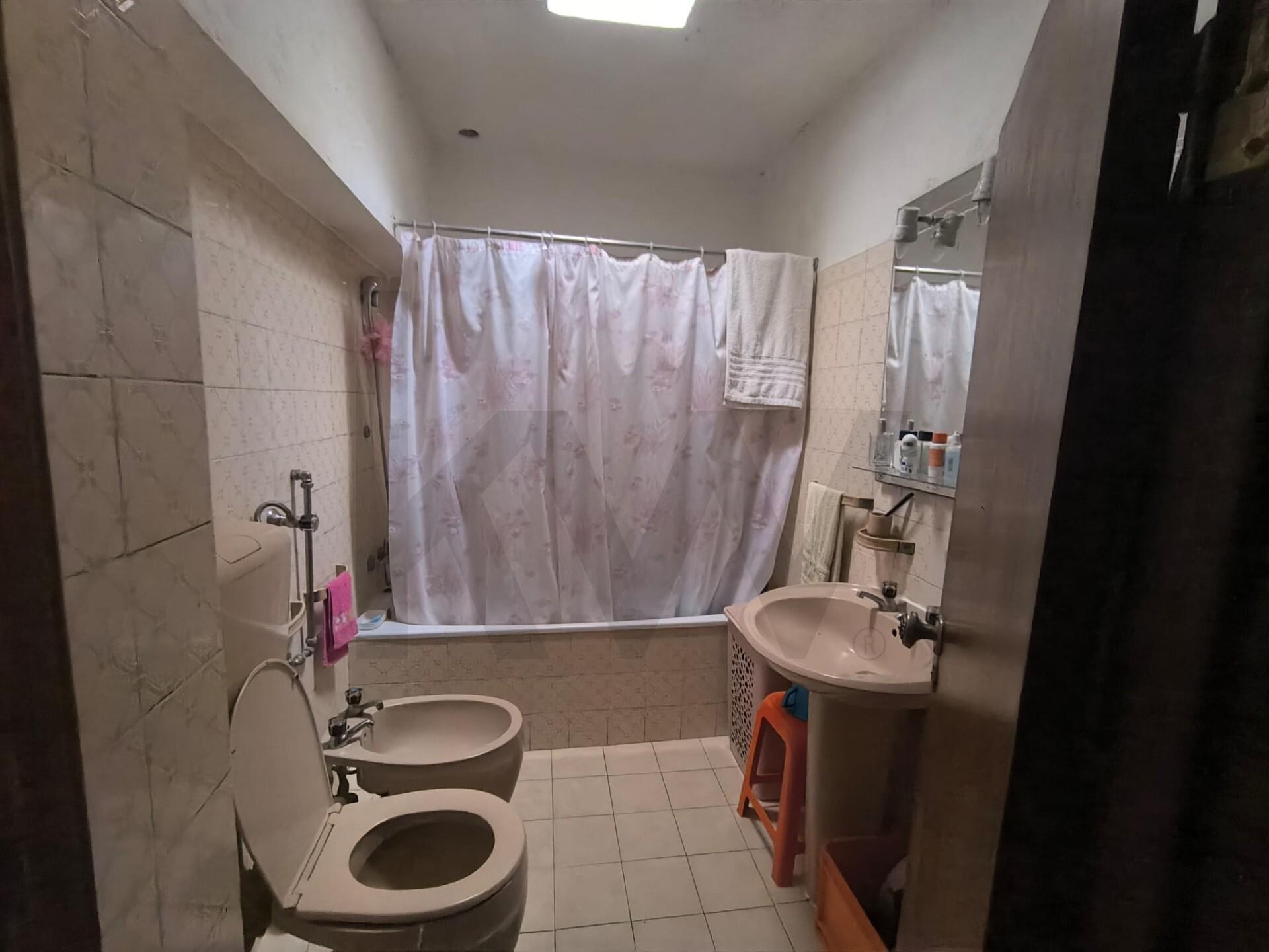Prédio  à Venda em Almada - Setúbal - Portugal - 7