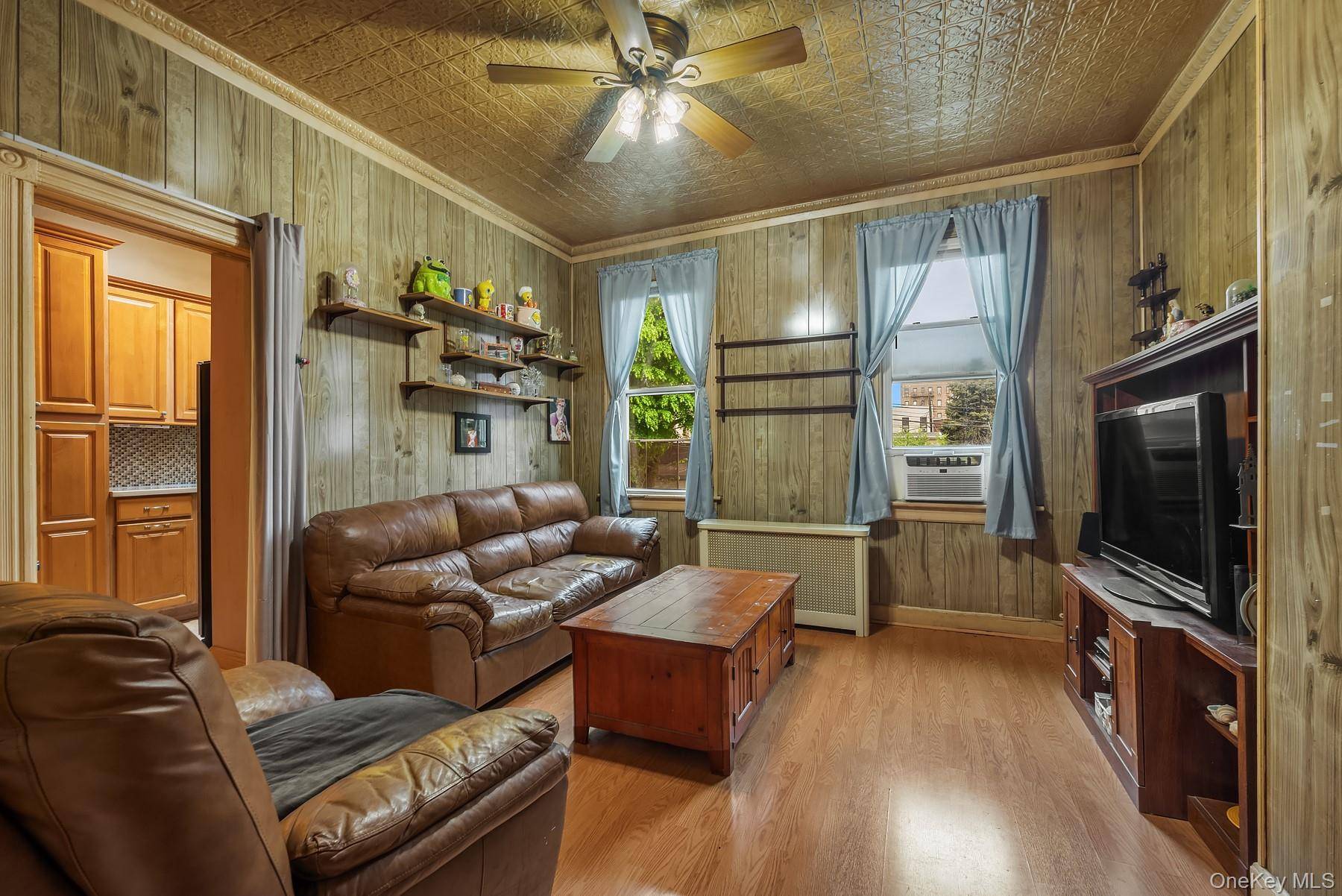 Edificio en Venta en Astoria - Nueva York - EE. UU. - 3