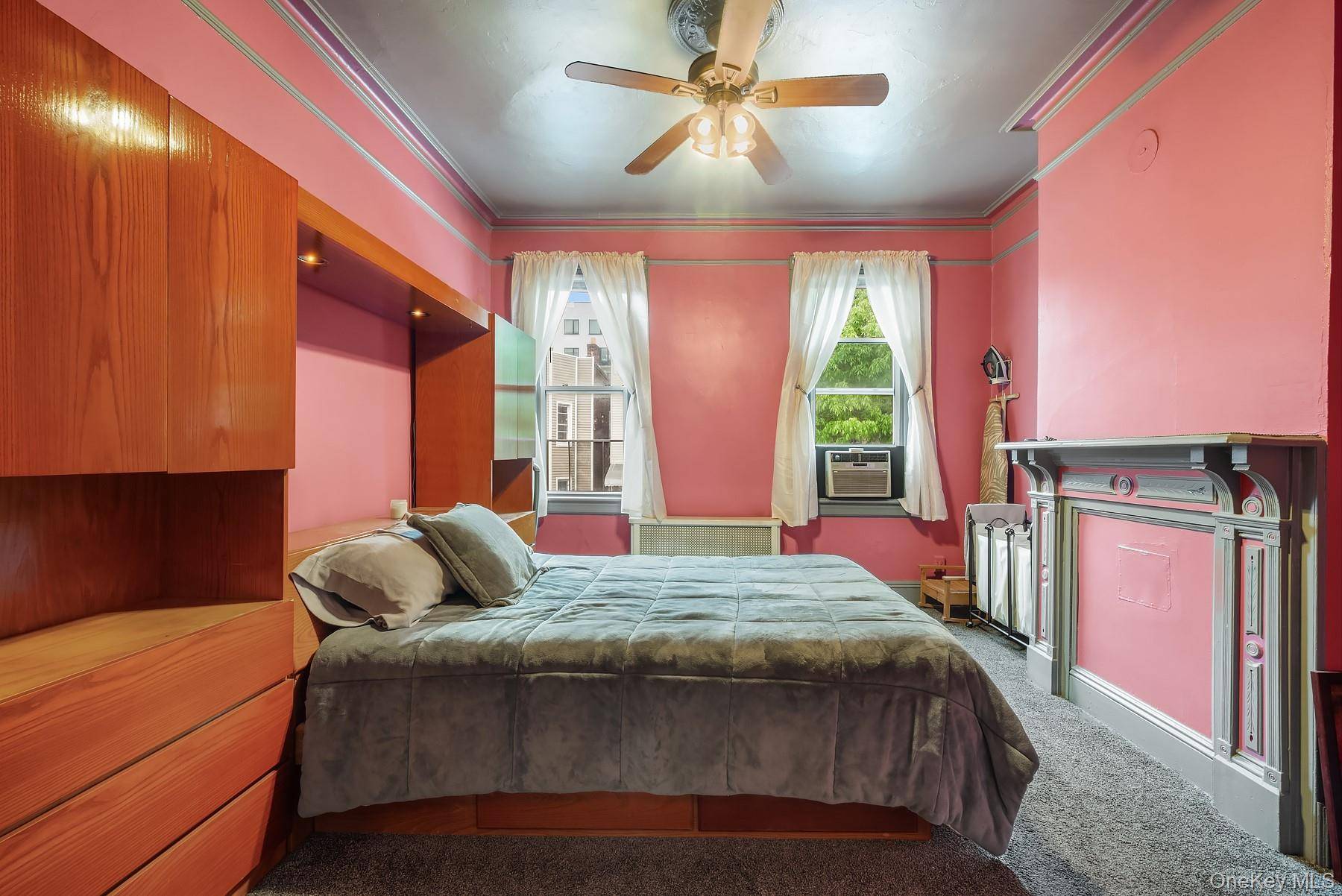 Edificio en Venta en Astoria - Nueva York - EE. UU. - 5