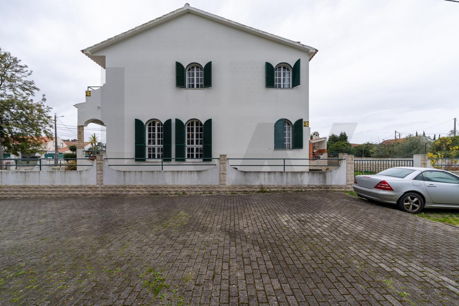 Prédio à Venda em Barreiro - Setúbal - Portugal - 2