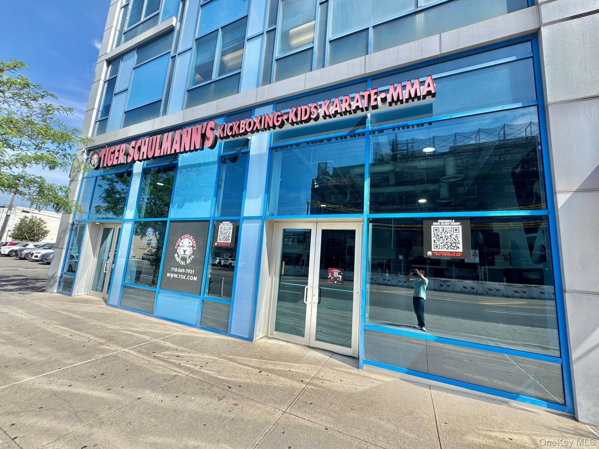 Building for Sale in Bayside, NY, USA - 3