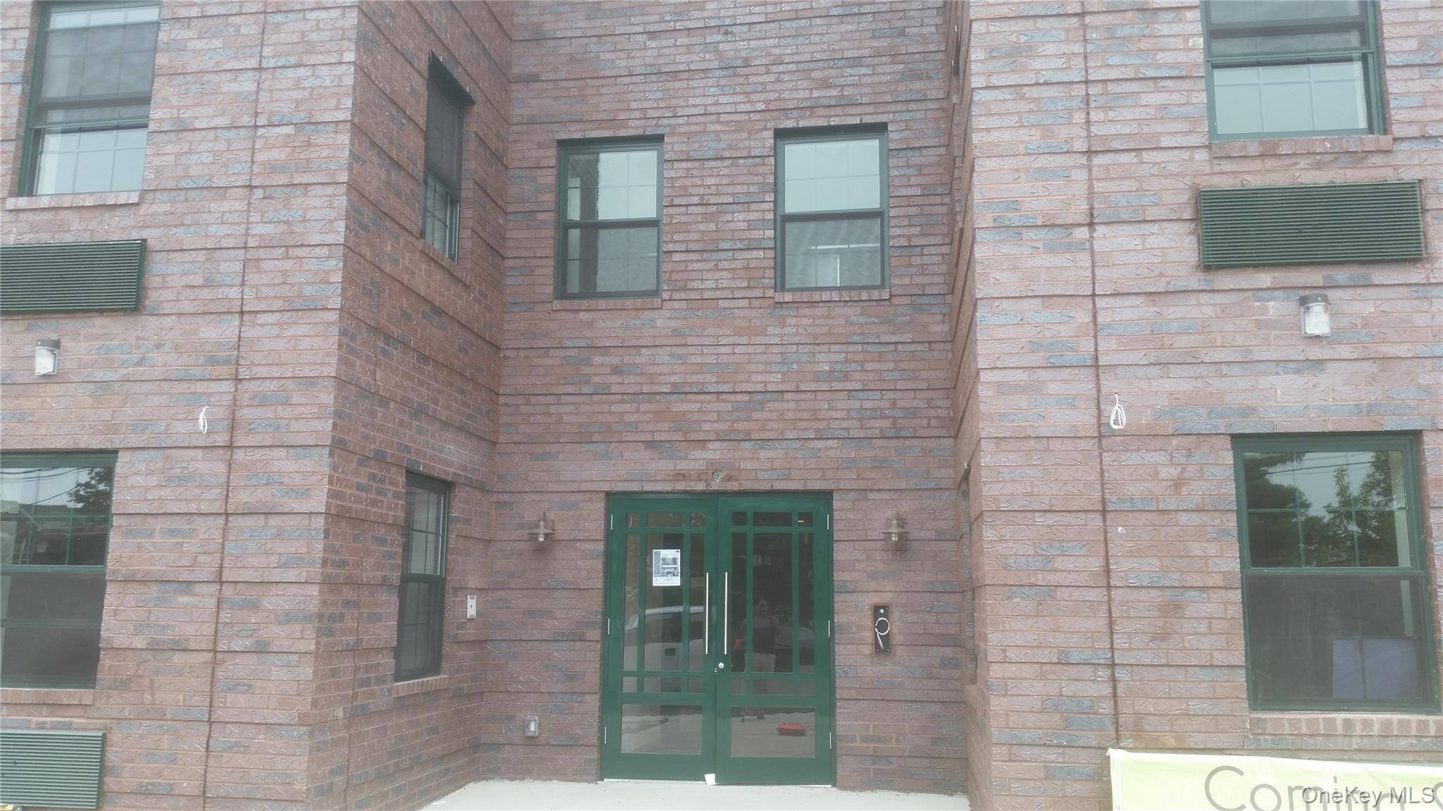 Building for Sale in Brooklyn - NY - USA - 1