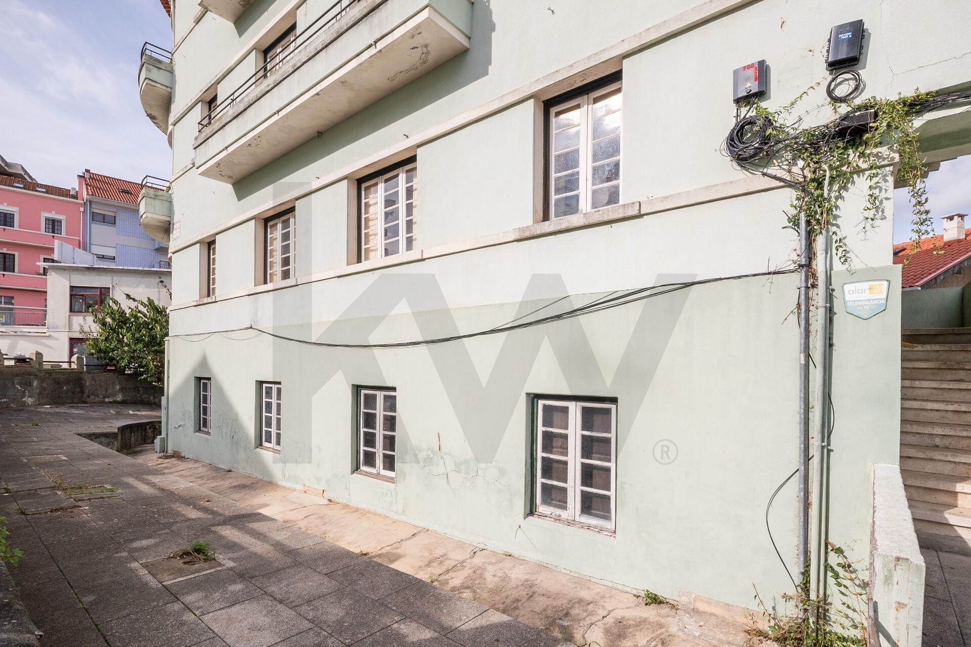 Prédio à Venda em Coimbra - Coimbra - Portugal - 4