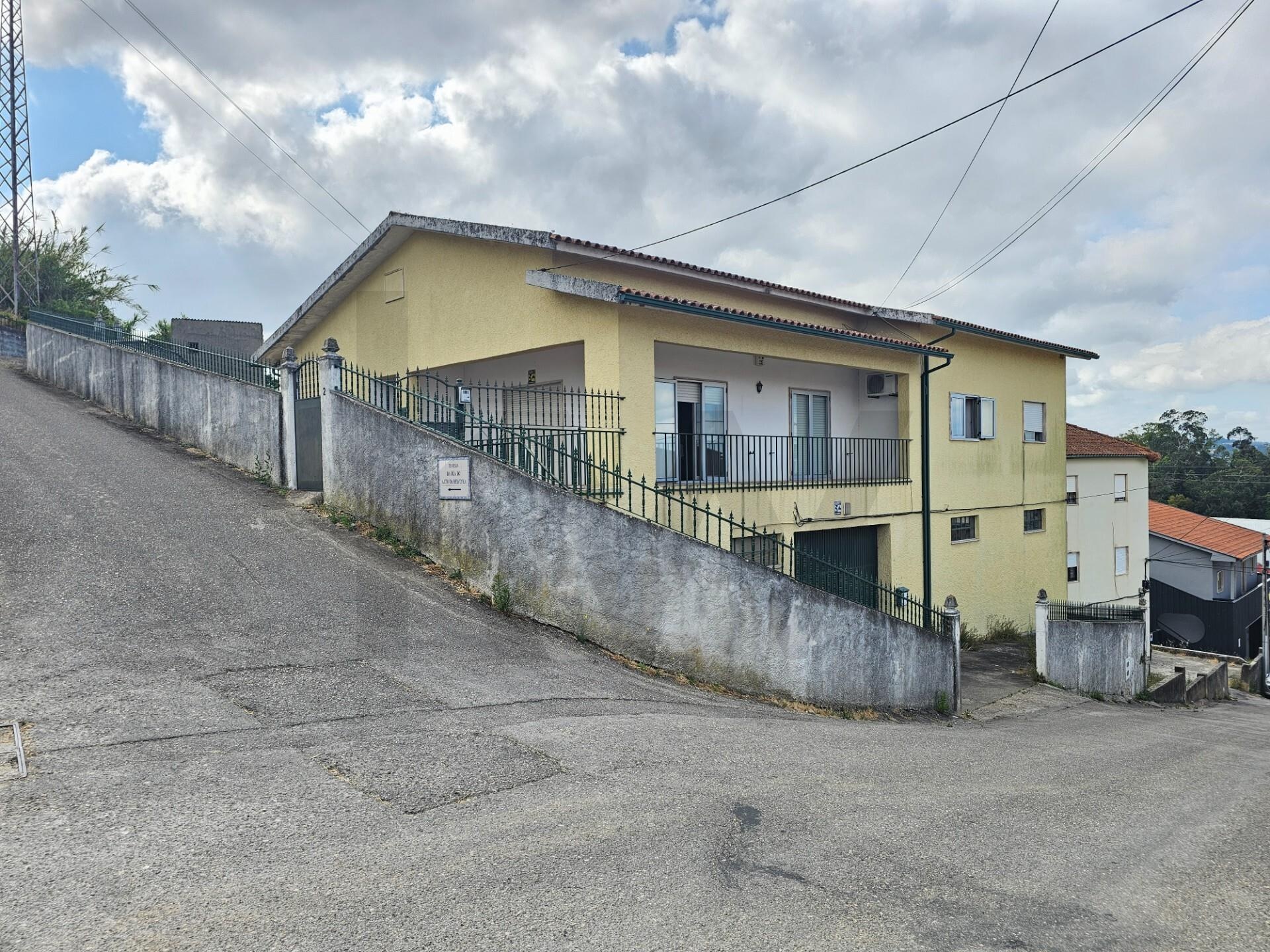 Prédio à Venda em Coimbra - Coimbra - Portugal - 1