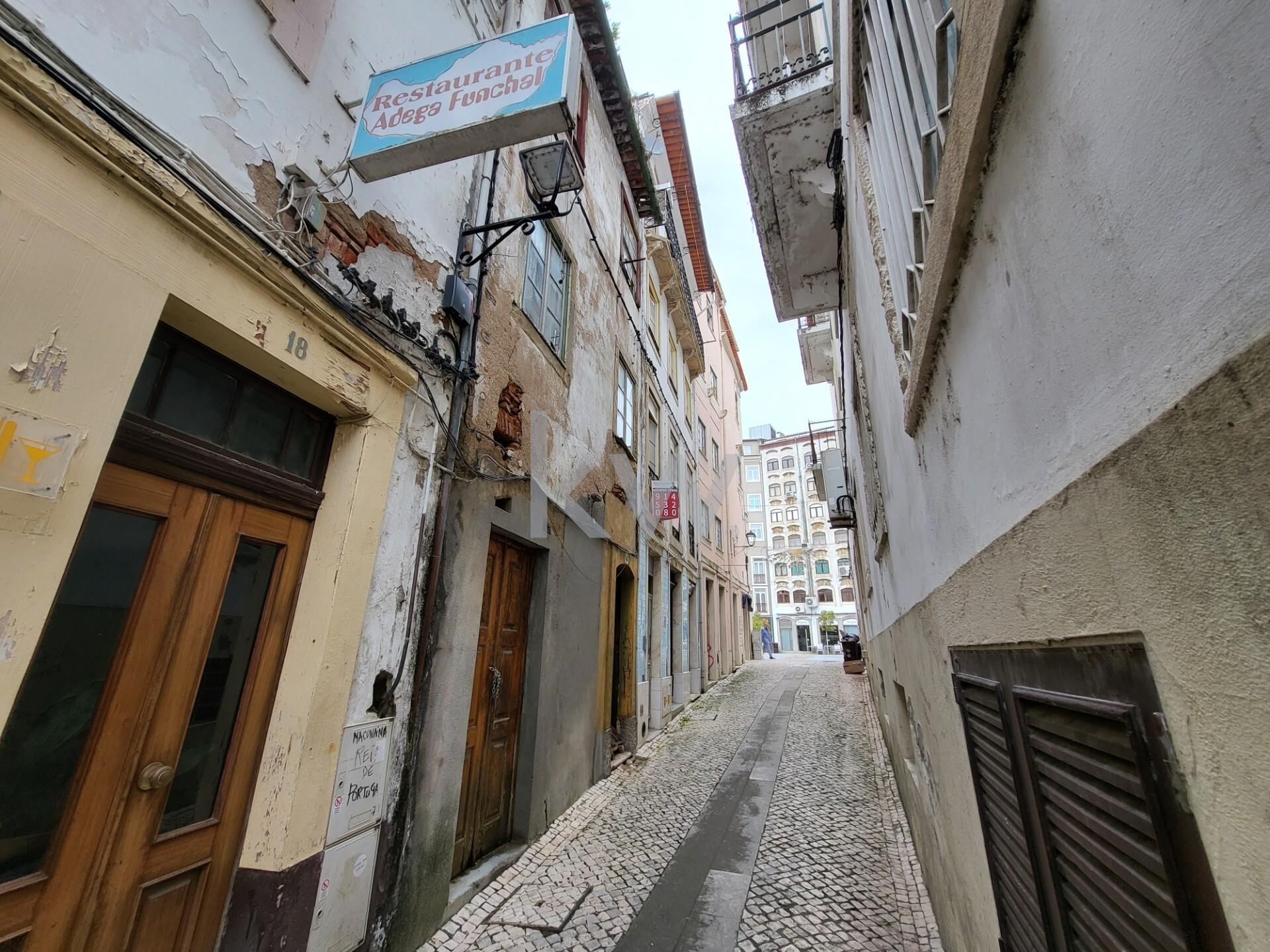 Prédio à Venda em Coimbra - Coimbra - Portugal - 3